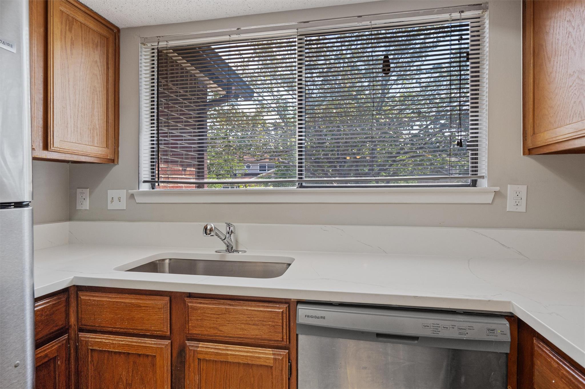 13357 Water Oak Ln #b Property Photo 10