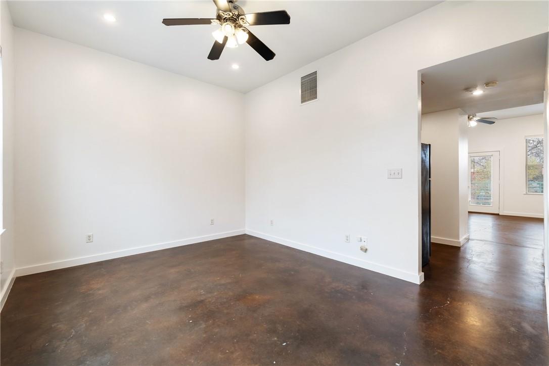 2601 E 7th St #203 Property Photo 15