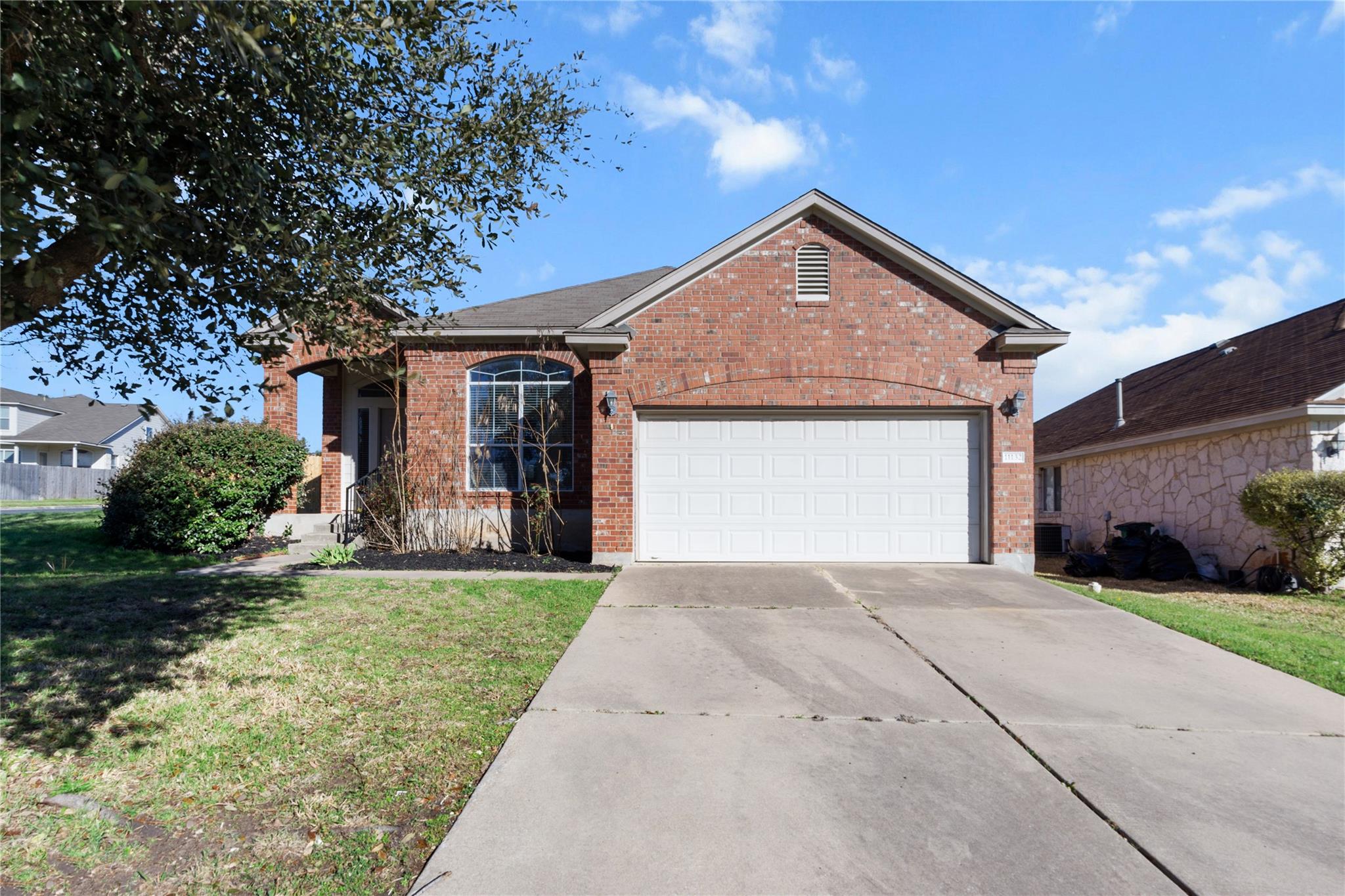 11132 Crazy Well Dr Property Photo 2