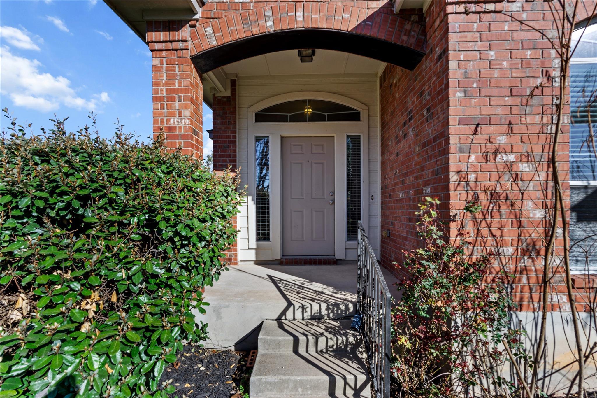 11132 Crazy Well Dr Property Photo 7