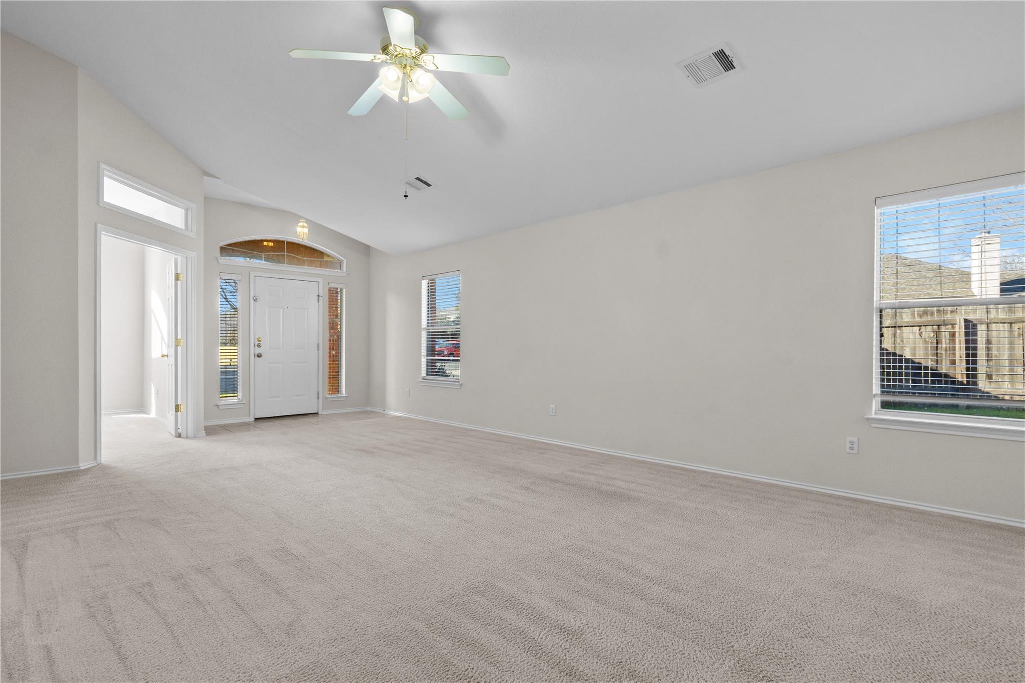 11132 Crazy Well Dr Property Photo 9