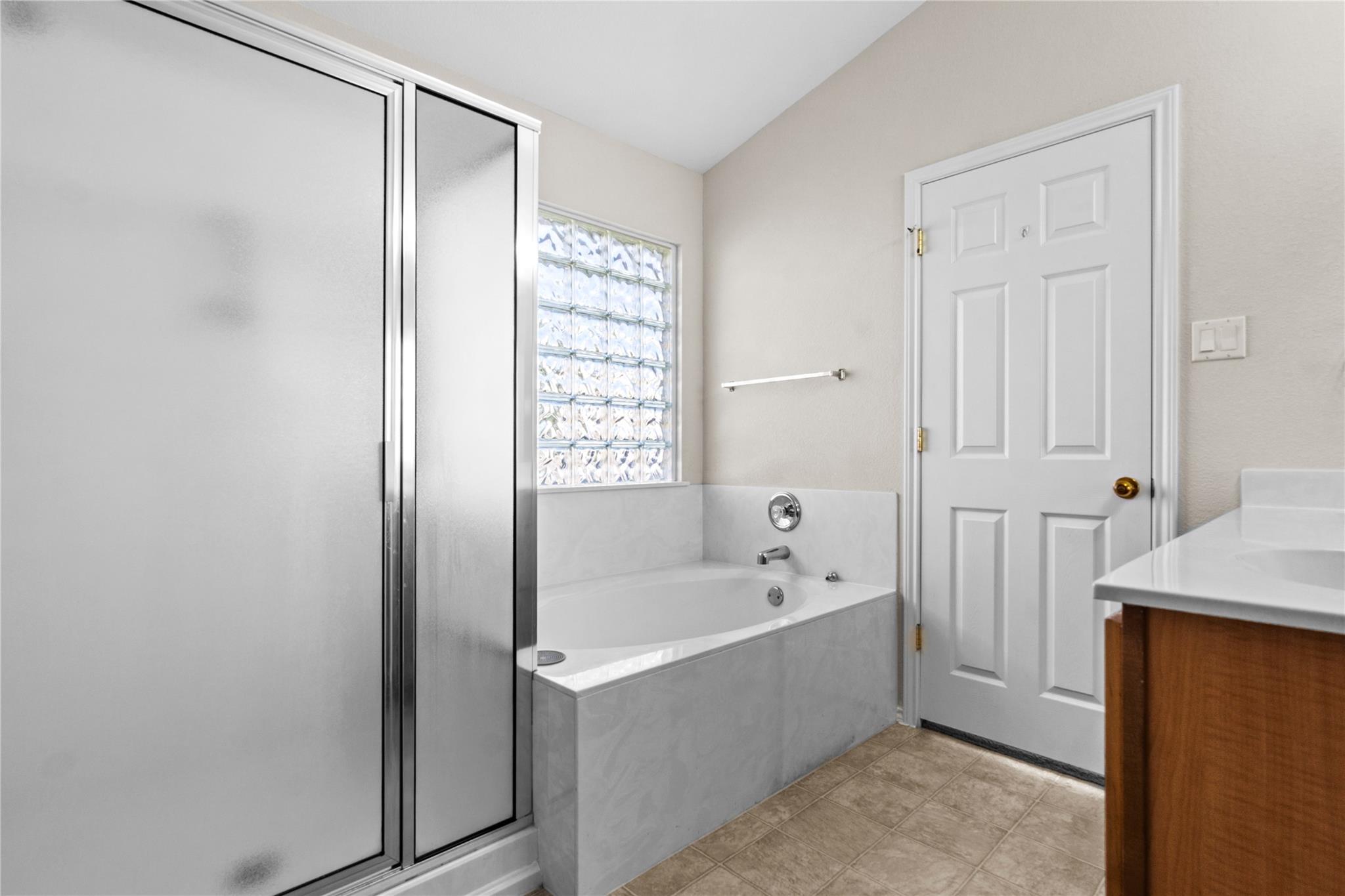 11132 Crazy Well Dr Property Photo 30