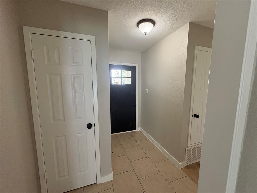 817 Cactus Dr Property Photo 2