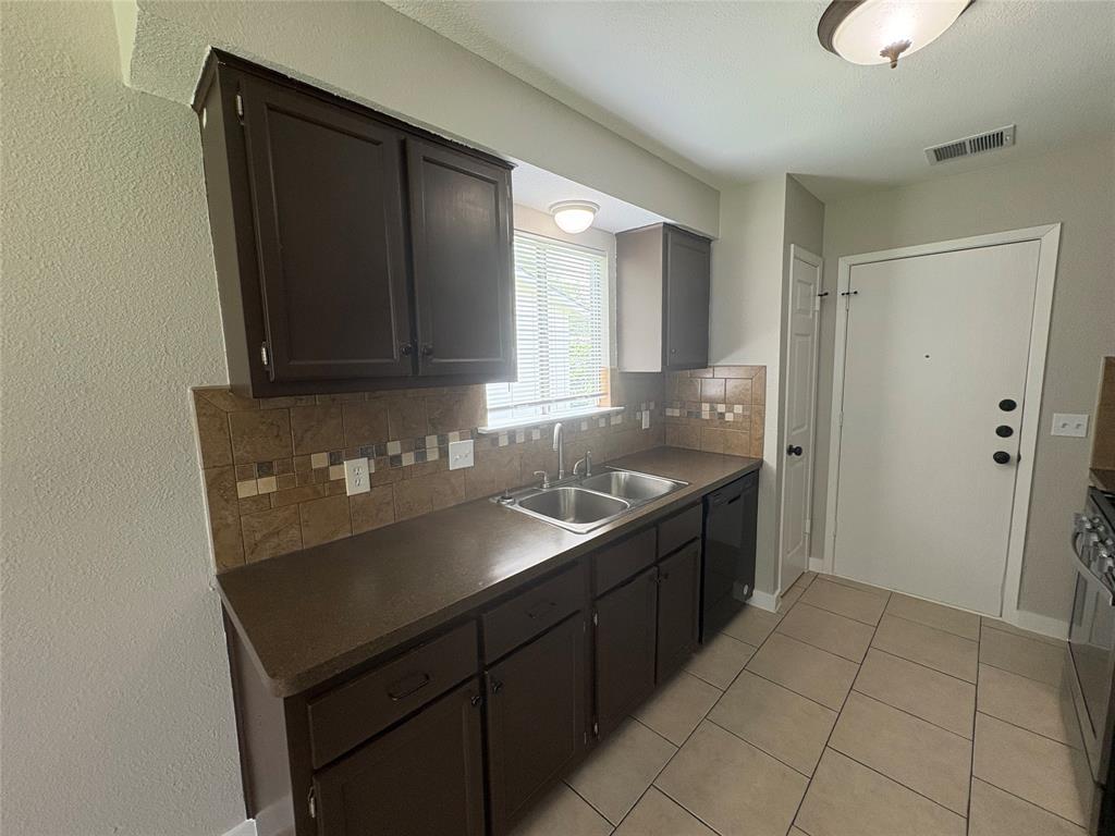 817 Cactus Dr Property Photo 9