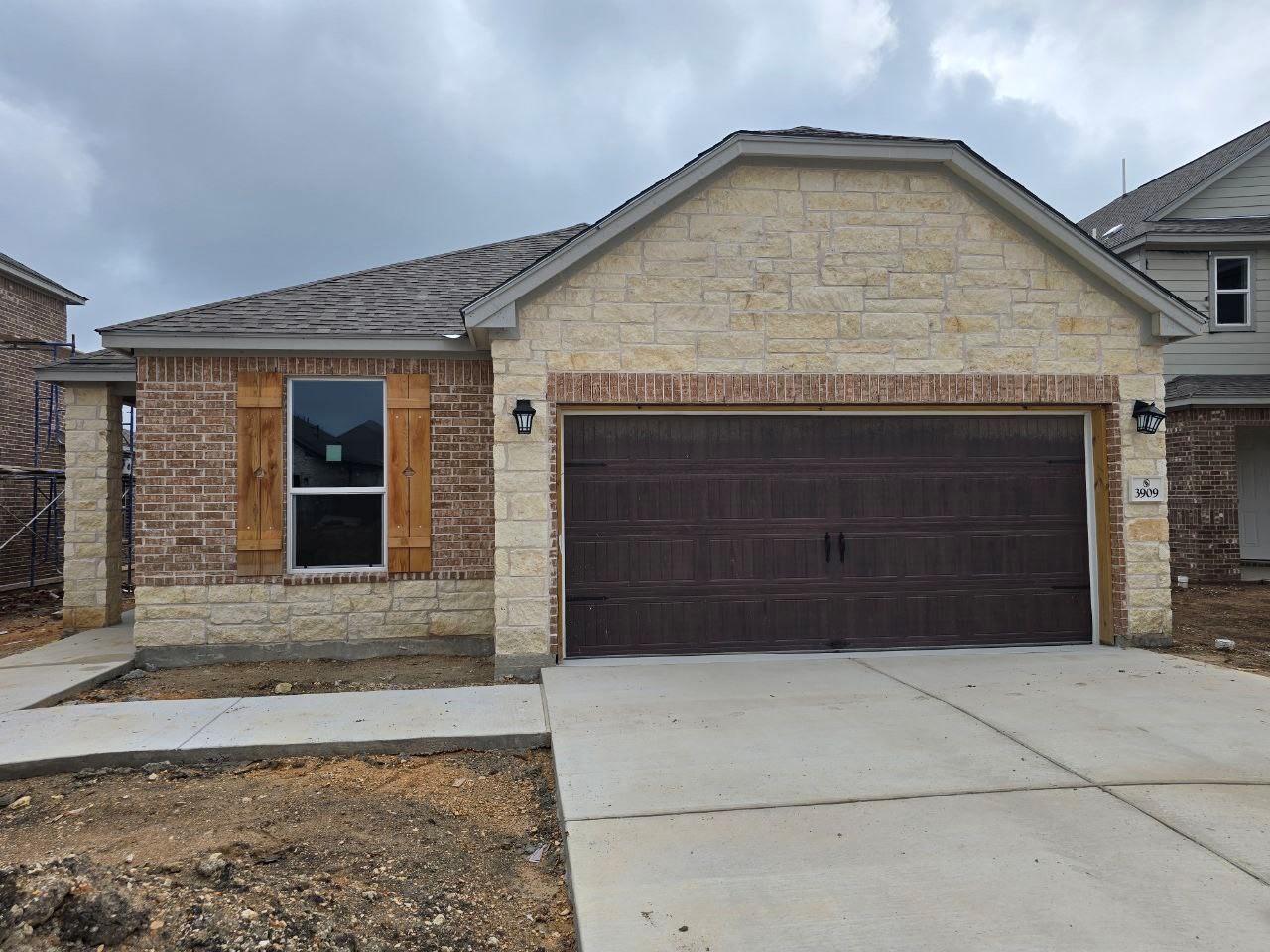 3909 Pinto Ln Property Photo