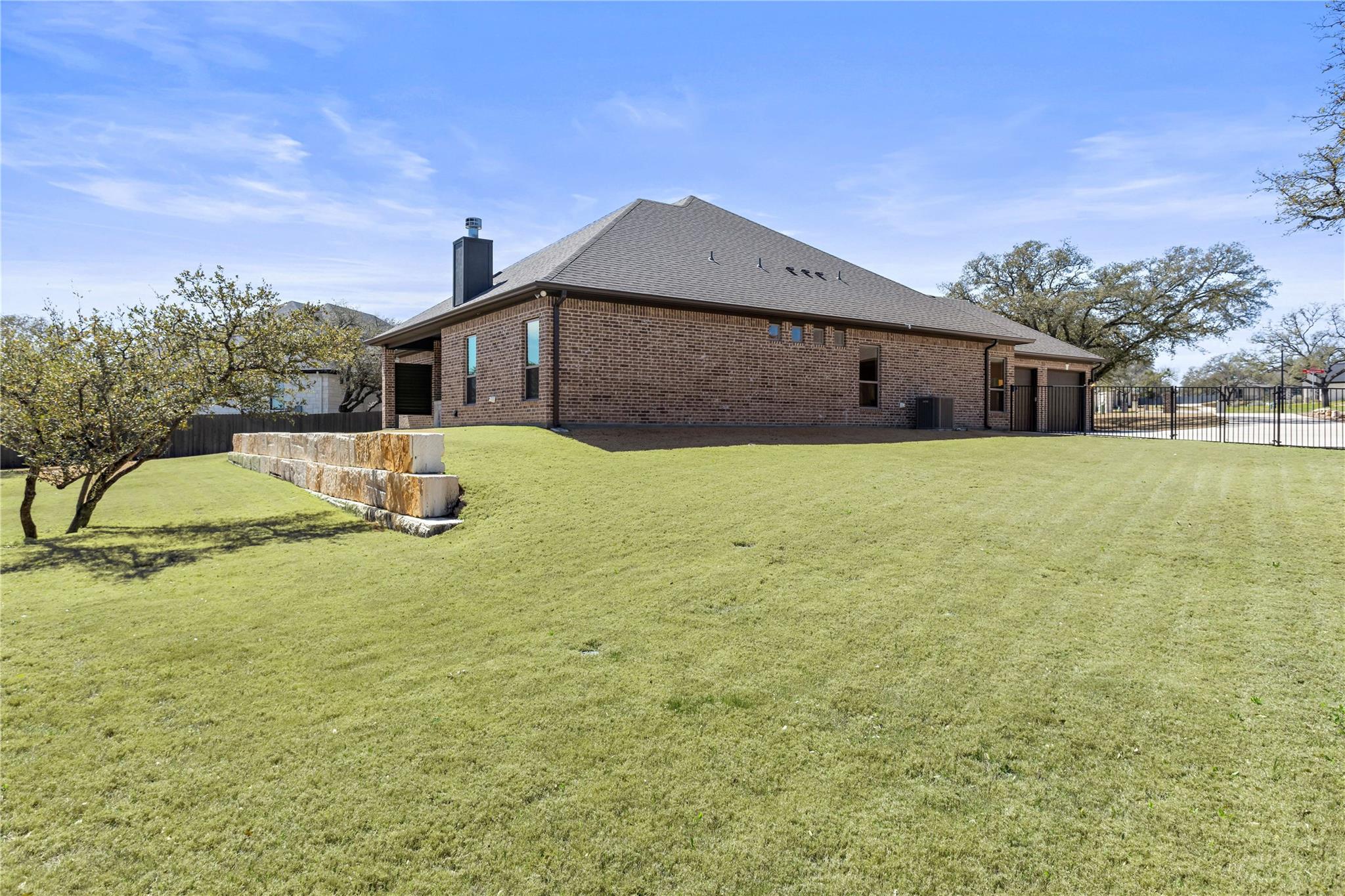 3208 Waggoner Dr Property Photo 5