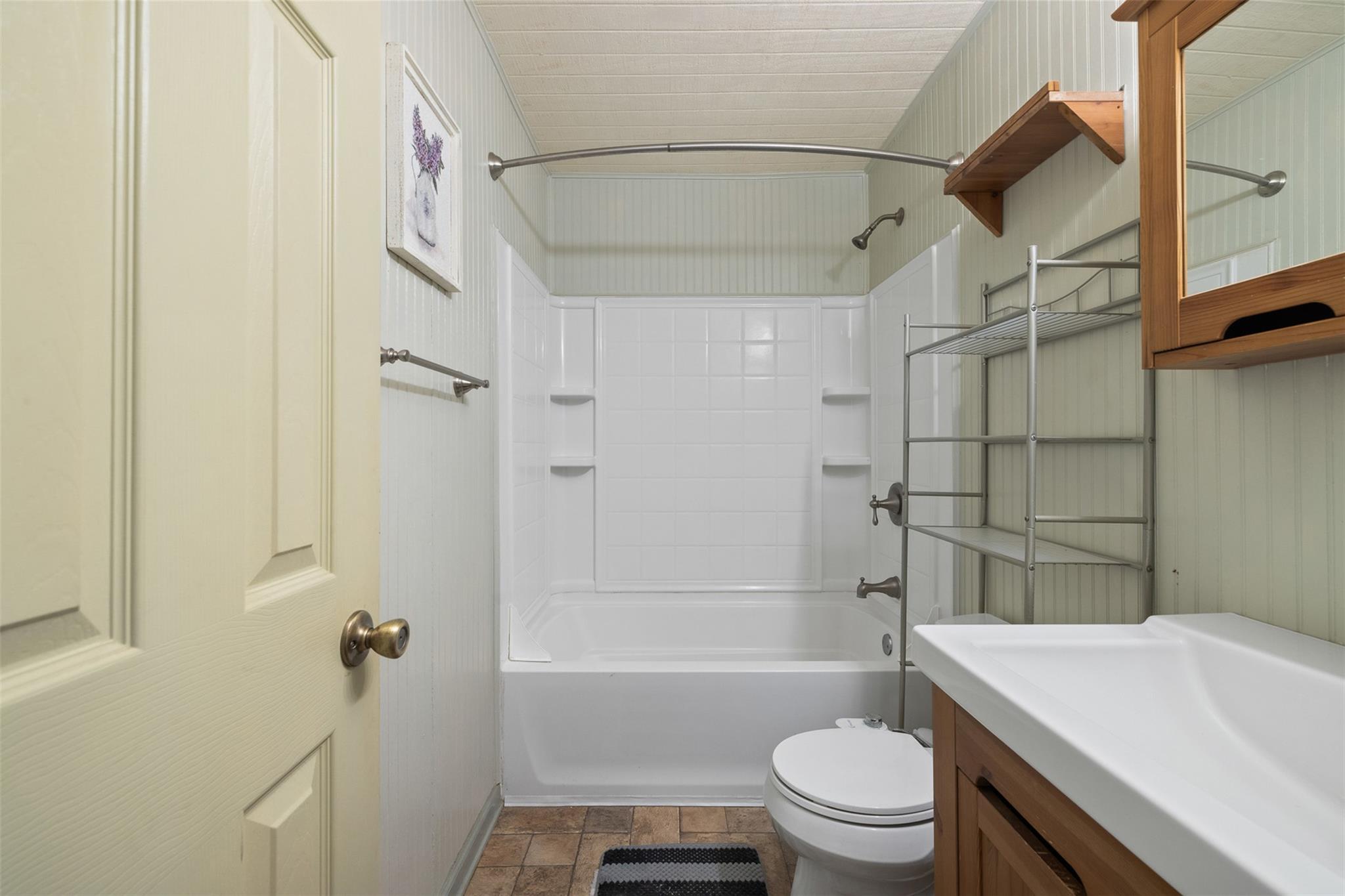 316 Woodvine Ln Property Photo 14