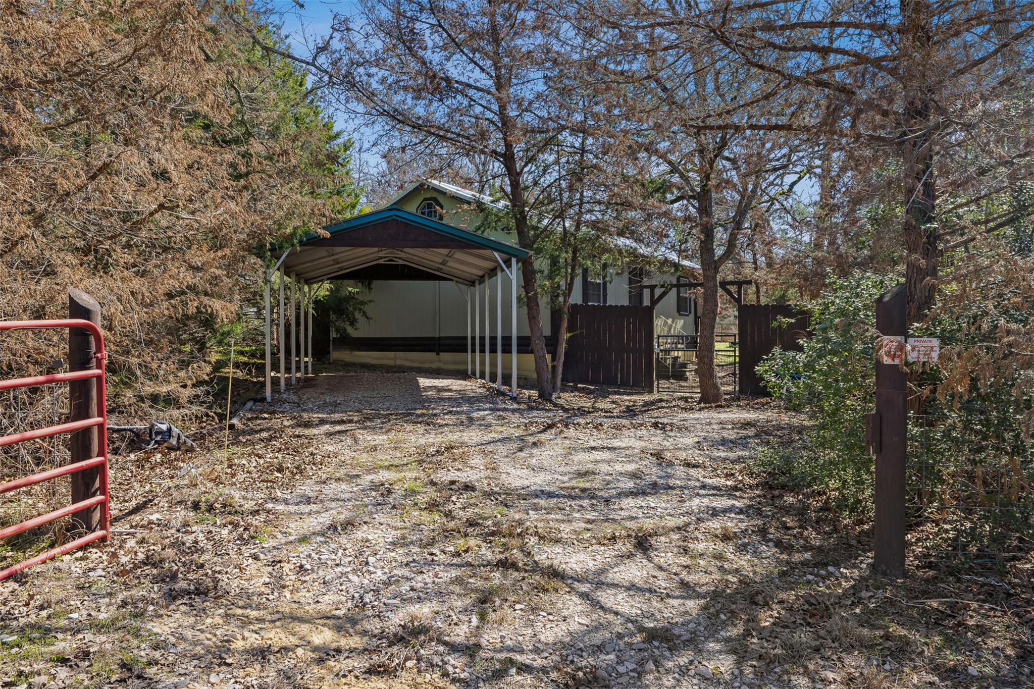316 Woodvine Ln Property Photo 23