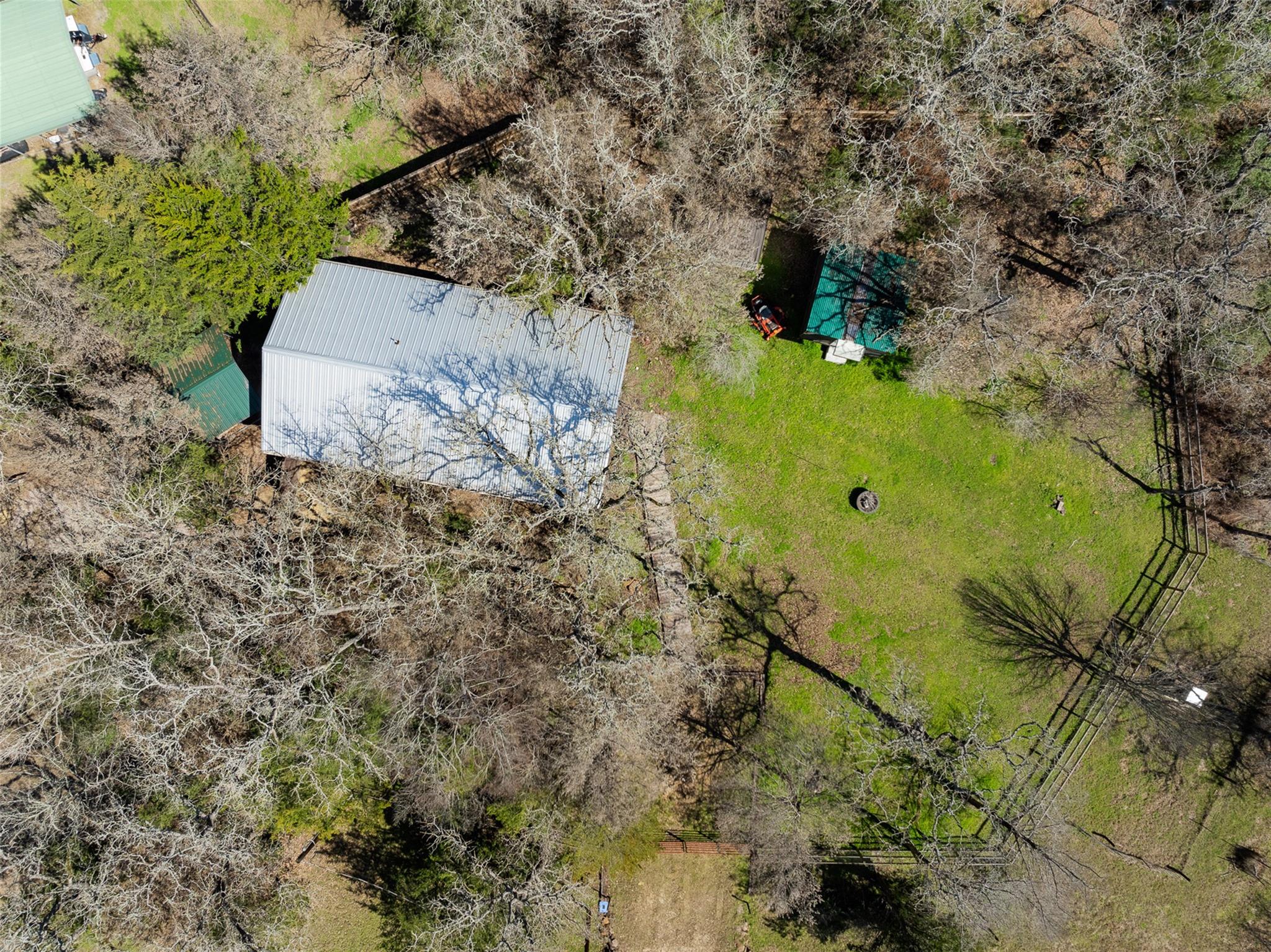 316 Woodvine Ln Property Photo 24