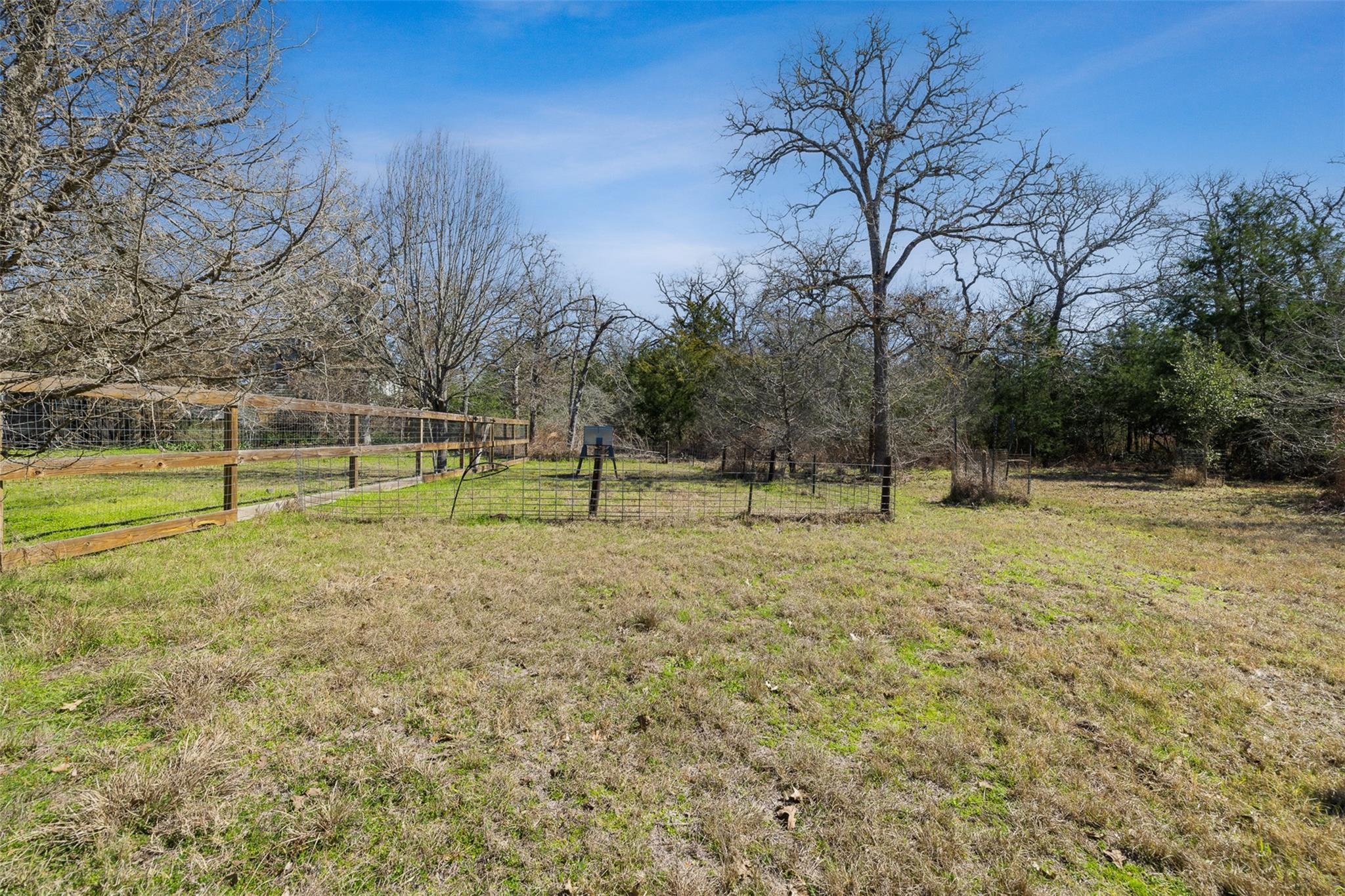 316 Woodvine Ln Property Photo 29