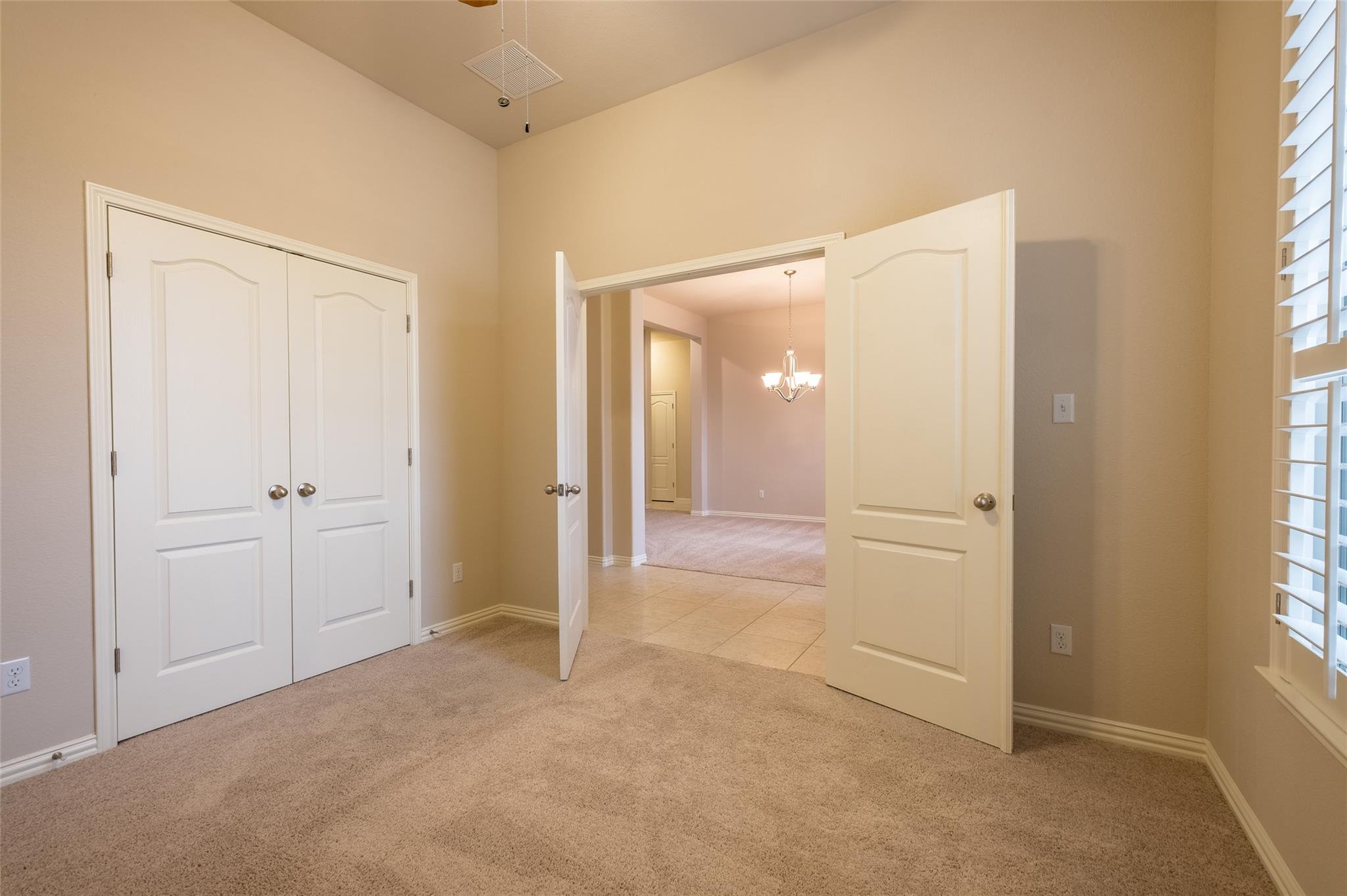 165 Lady Bird Ln Property Photo 5
