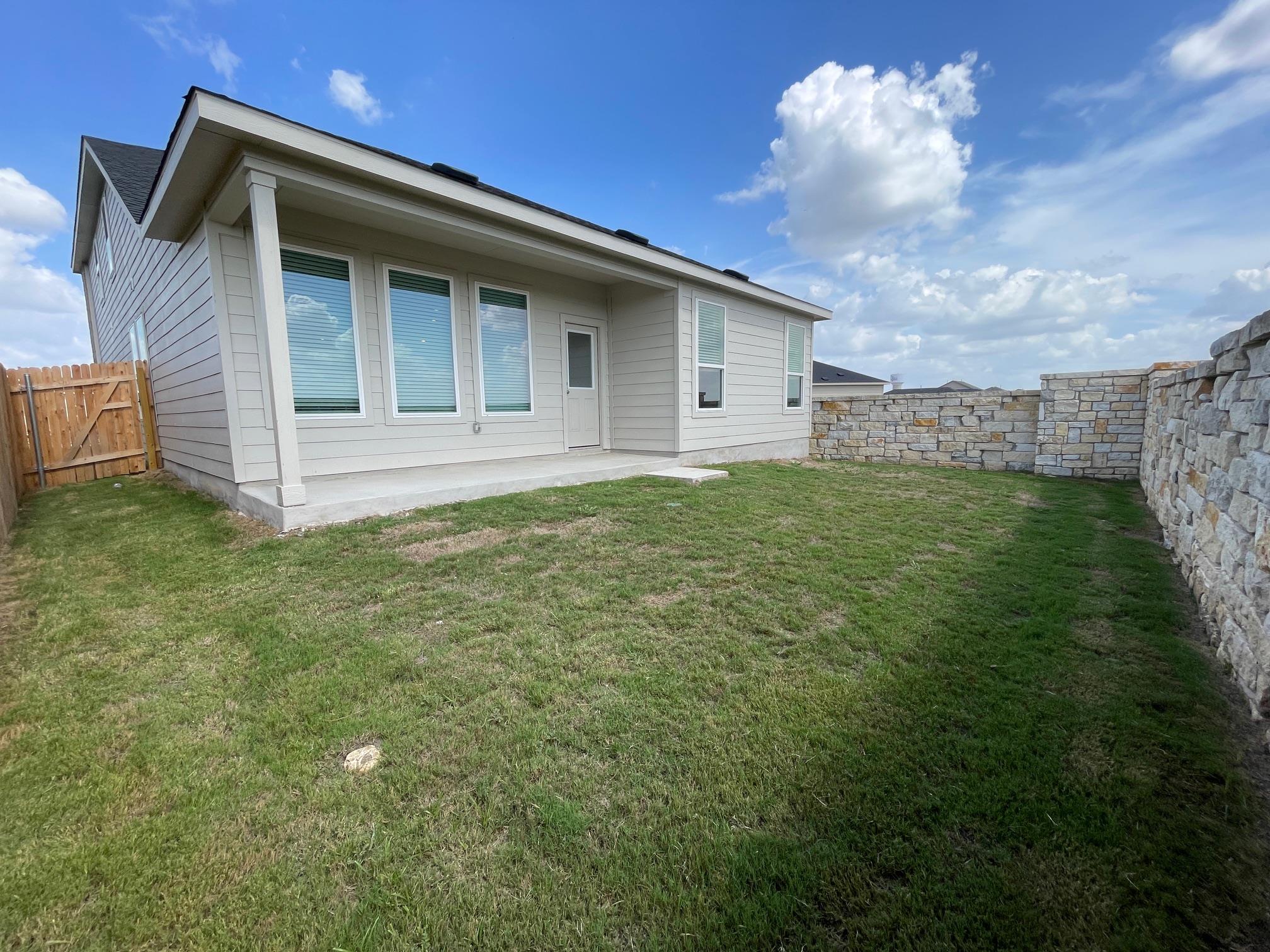 417 Sormonne Loop Property Photo 6