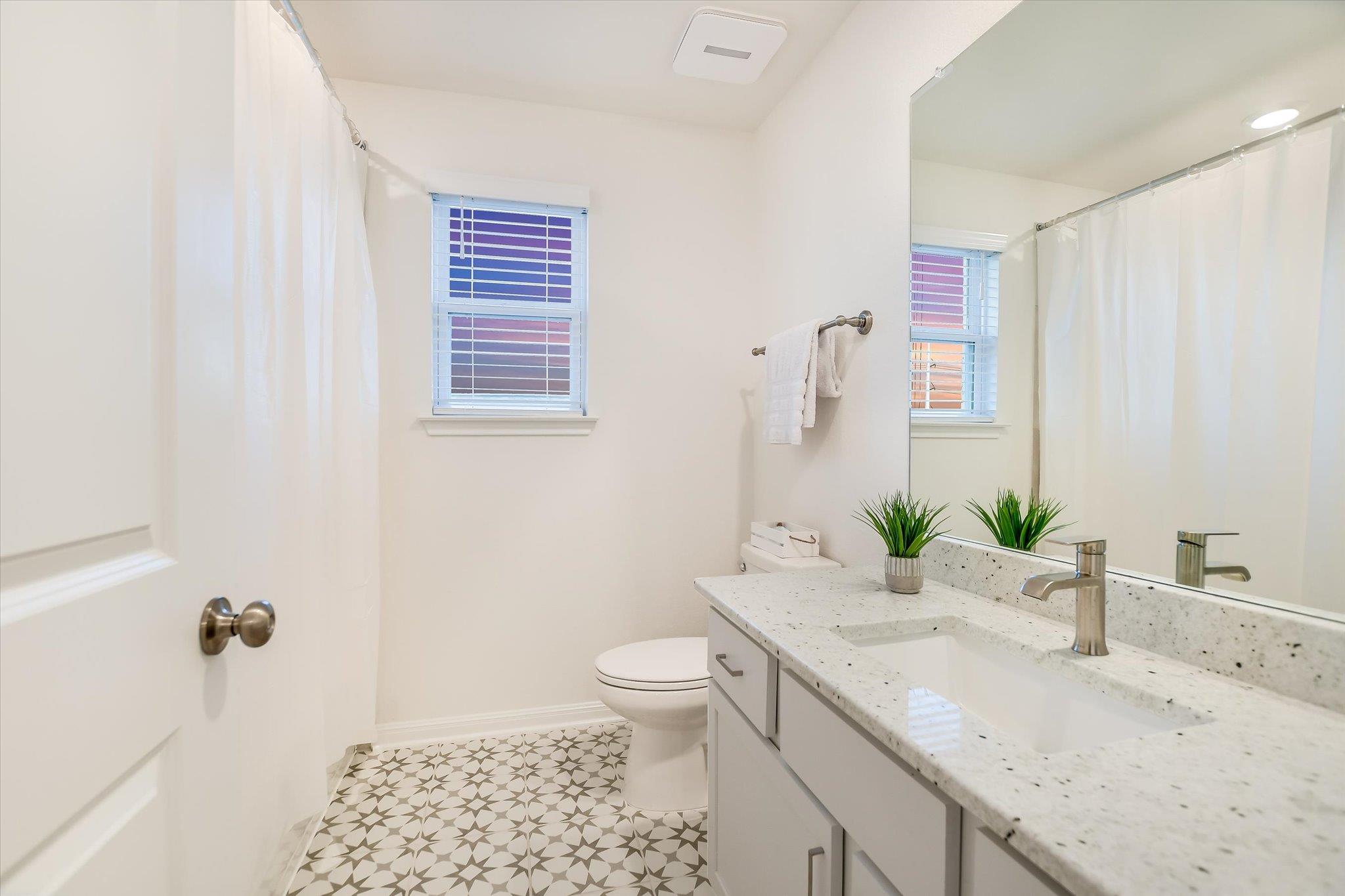 737 Leeward Pass Property Photo 25