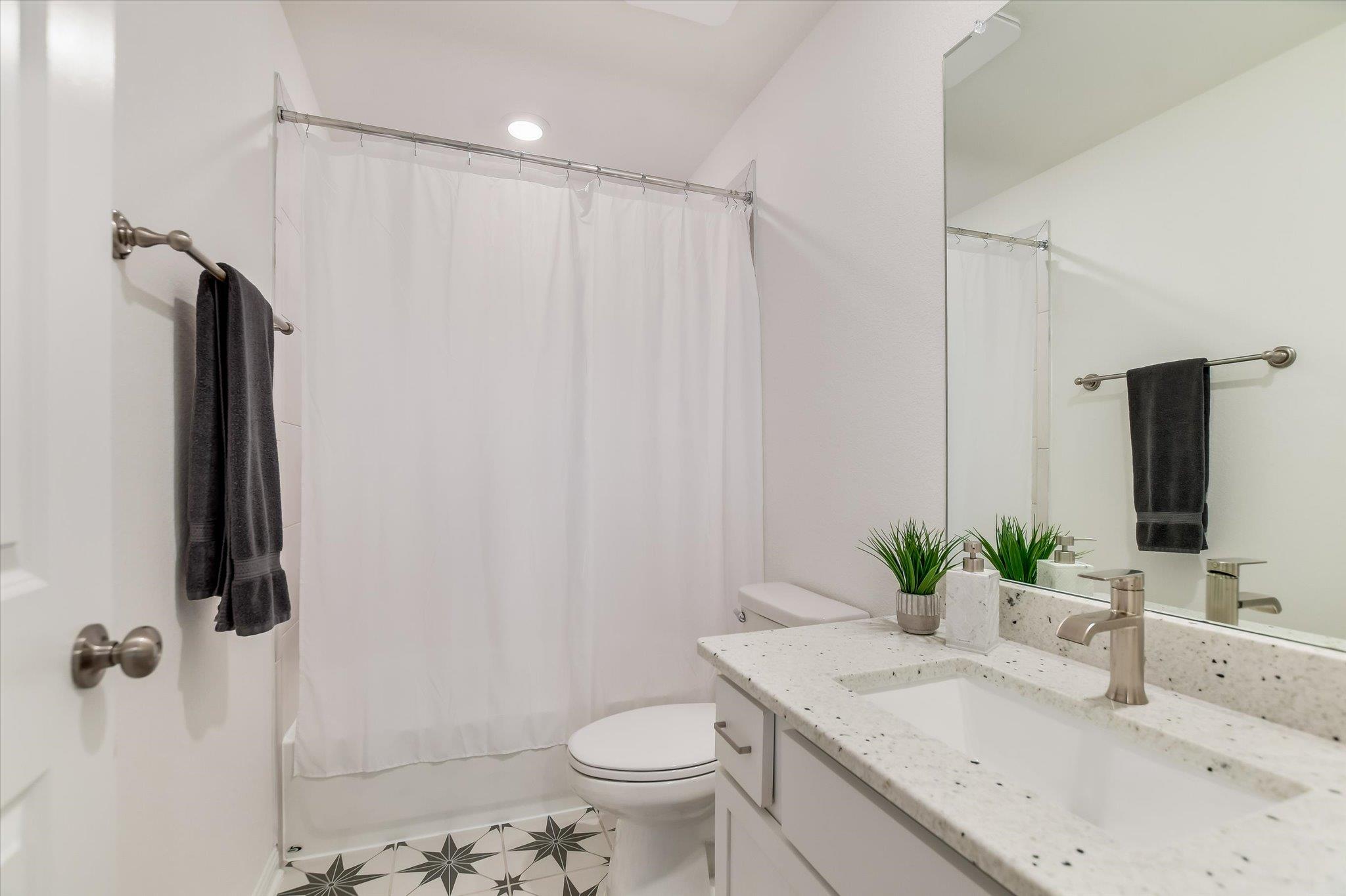 737 Leeward Pass Property Photo 27