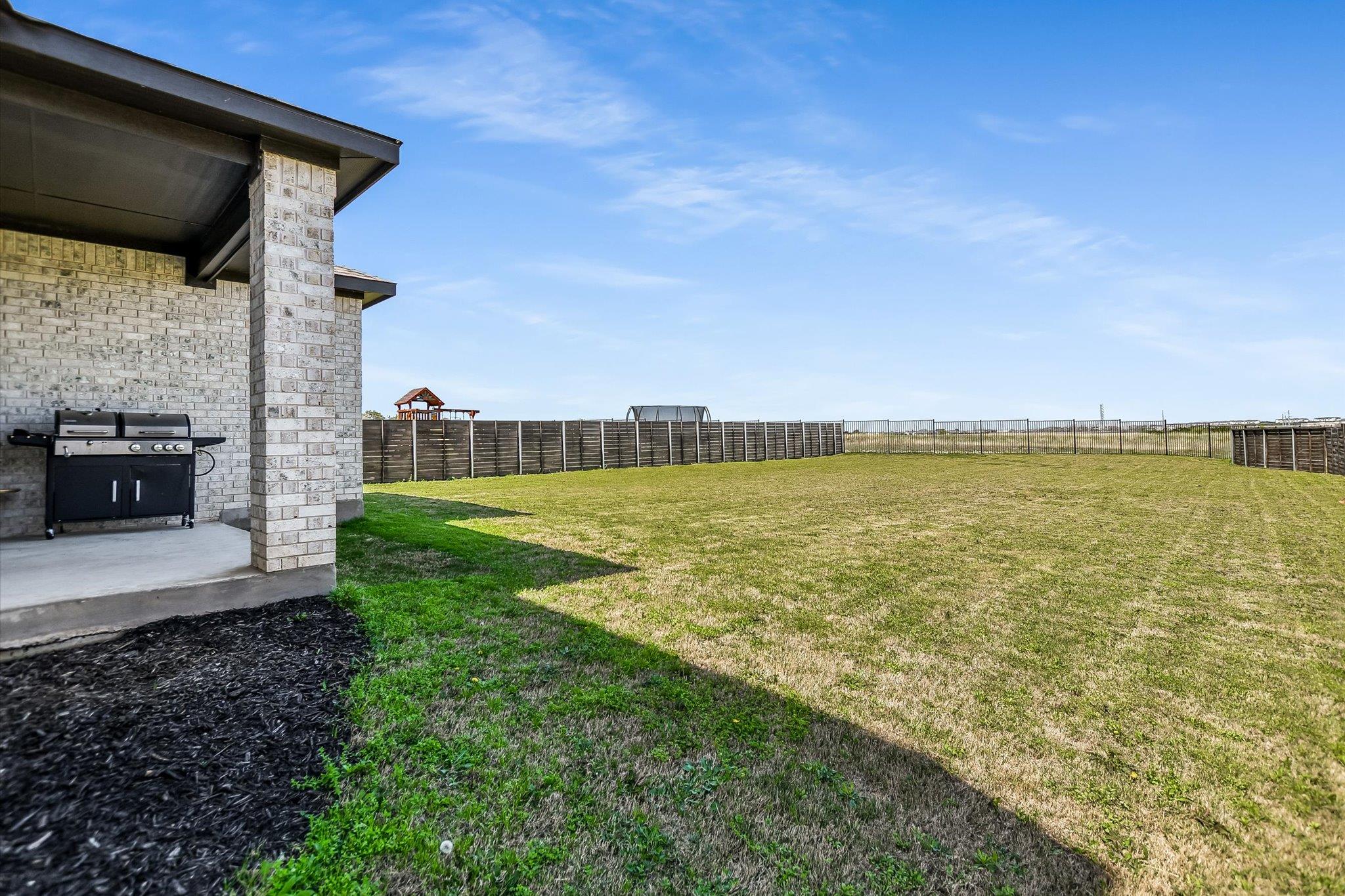 737 Leeward Pass Property Photo 40