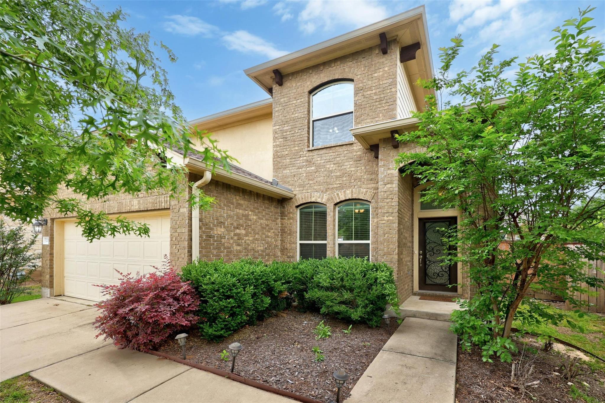 1204 April Meadows Loop Property Photo 1