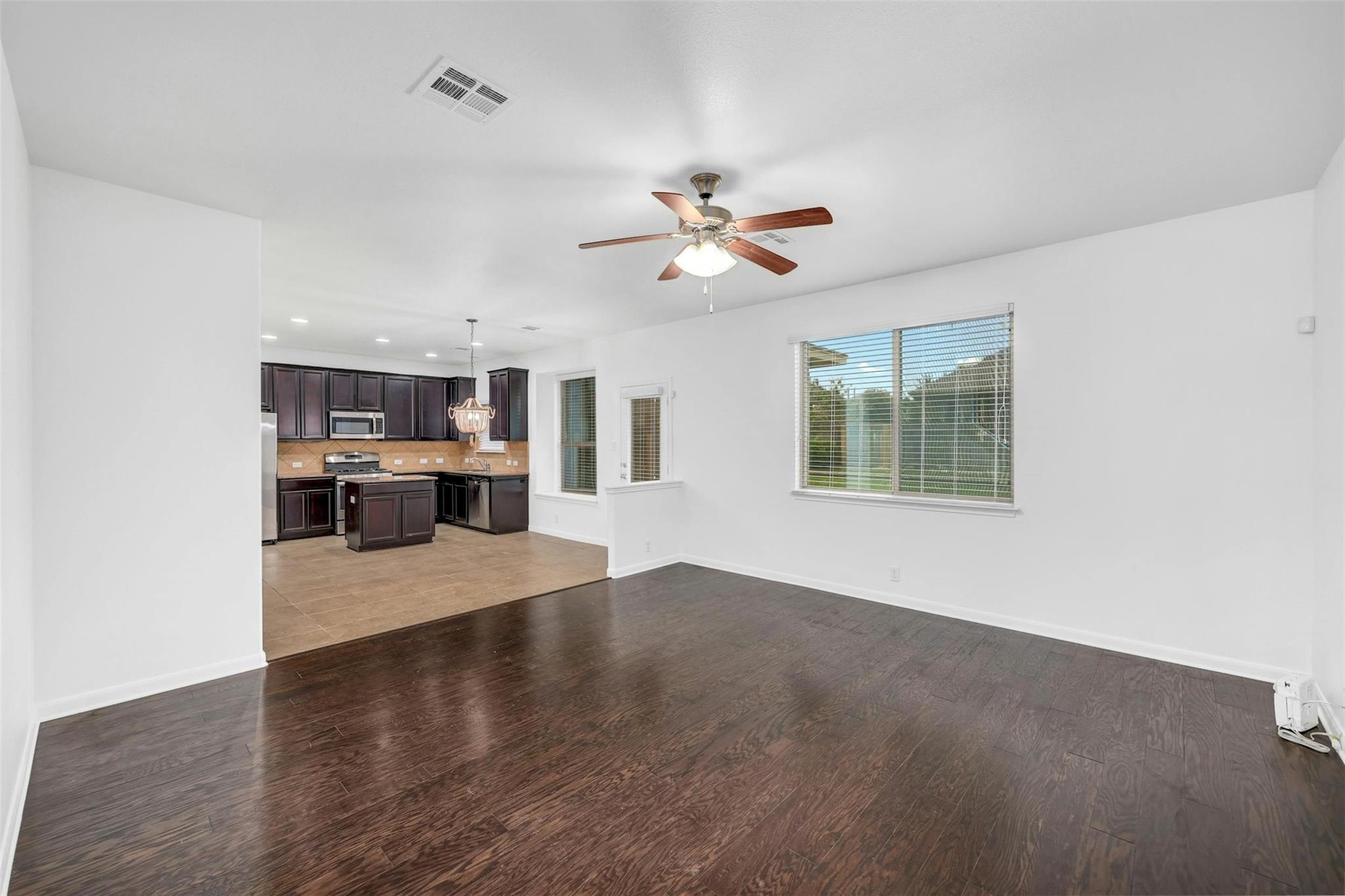 1204 April Meadows Loop Property Photo 4