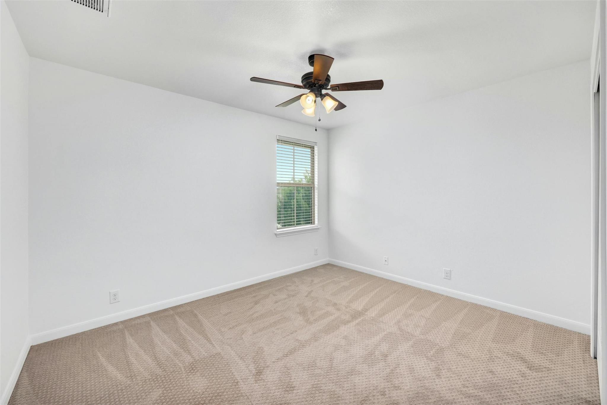 1204 April Meadows Loop Property Photo 16