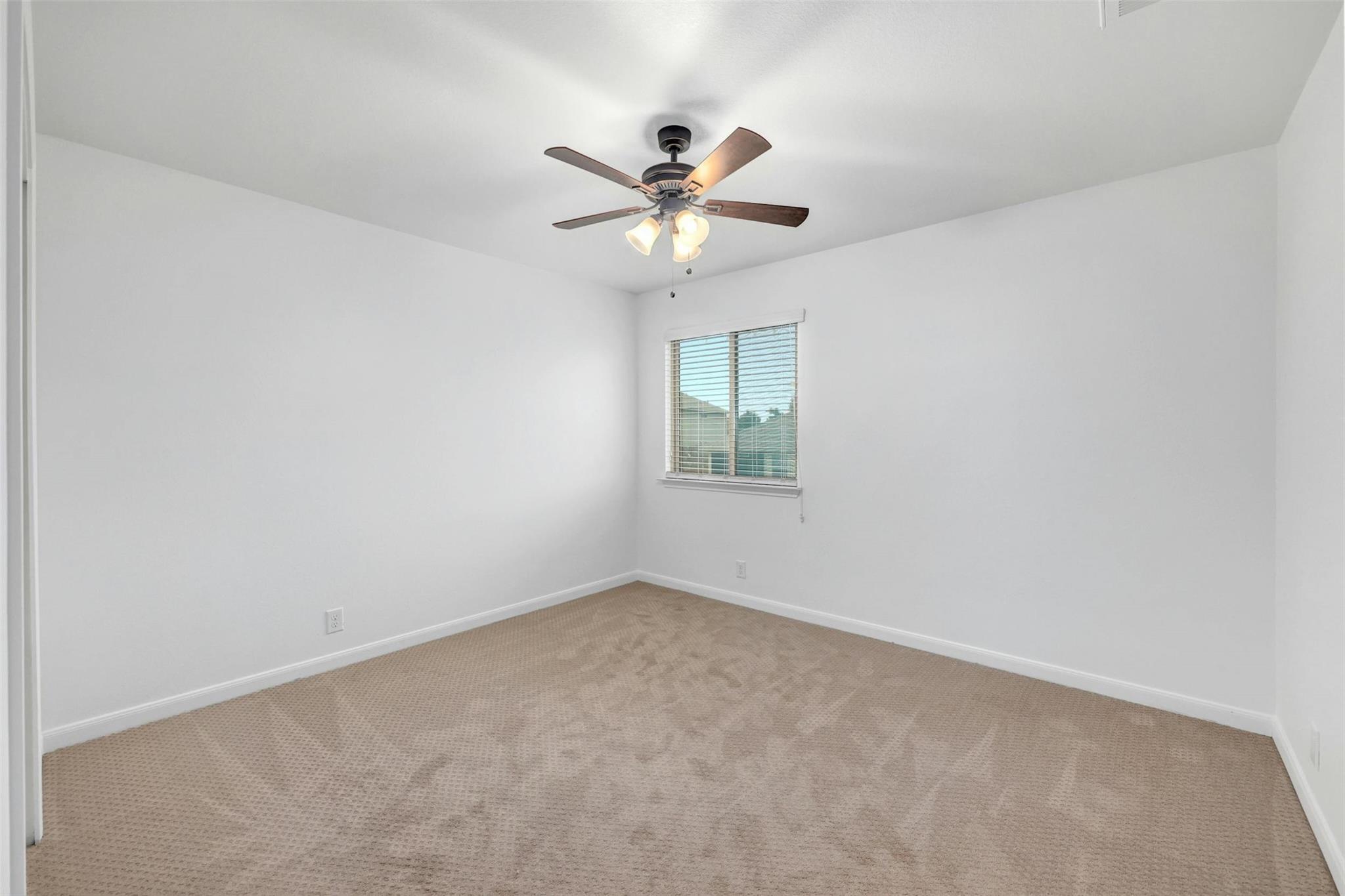 1204 April Meadows Loop Property Photo 18