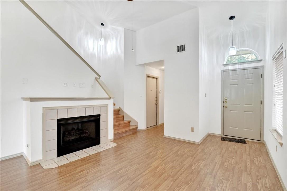1405 Scottsdale Dr Property Photo 3