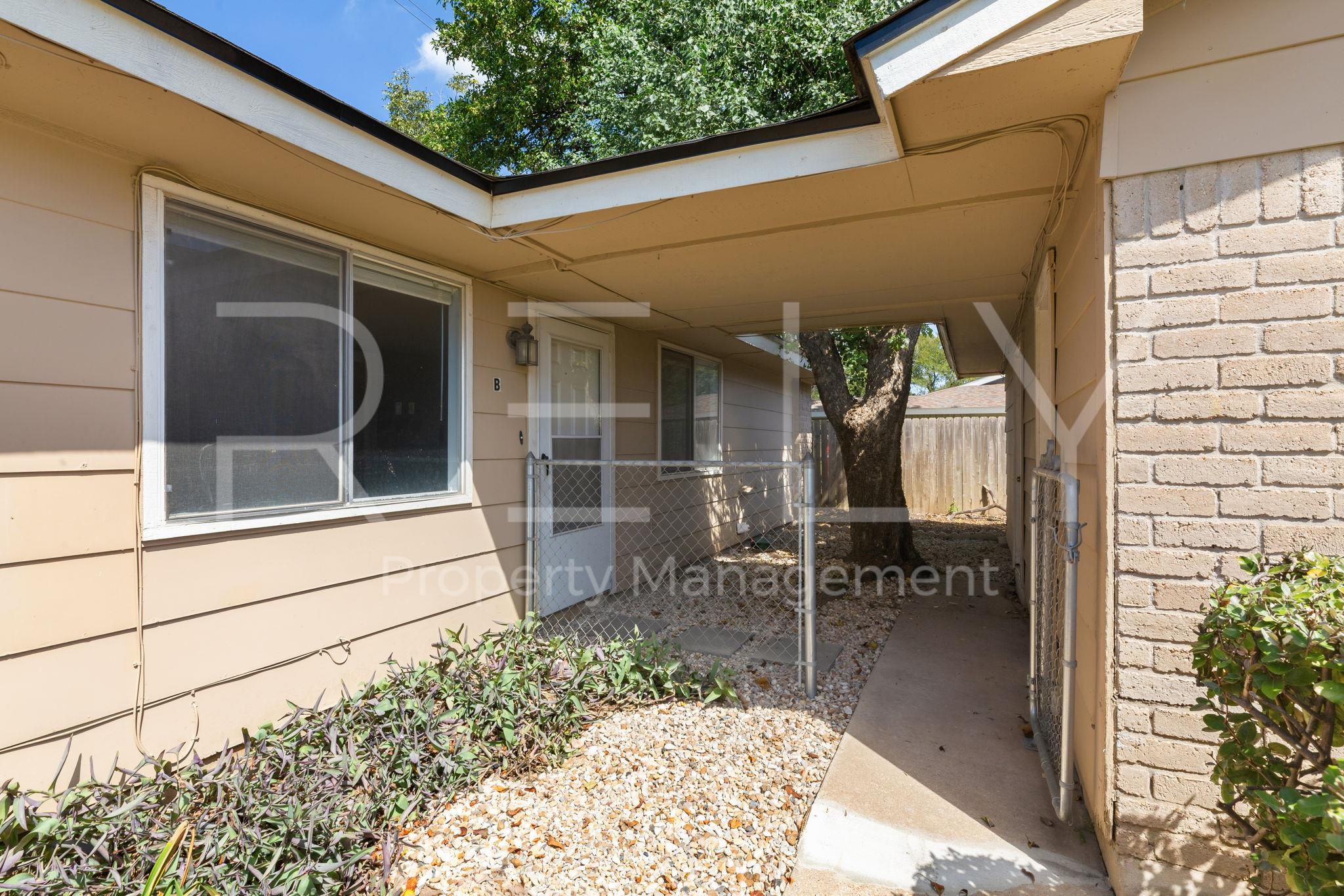 409 E Janis Dr #b Property Photo 3