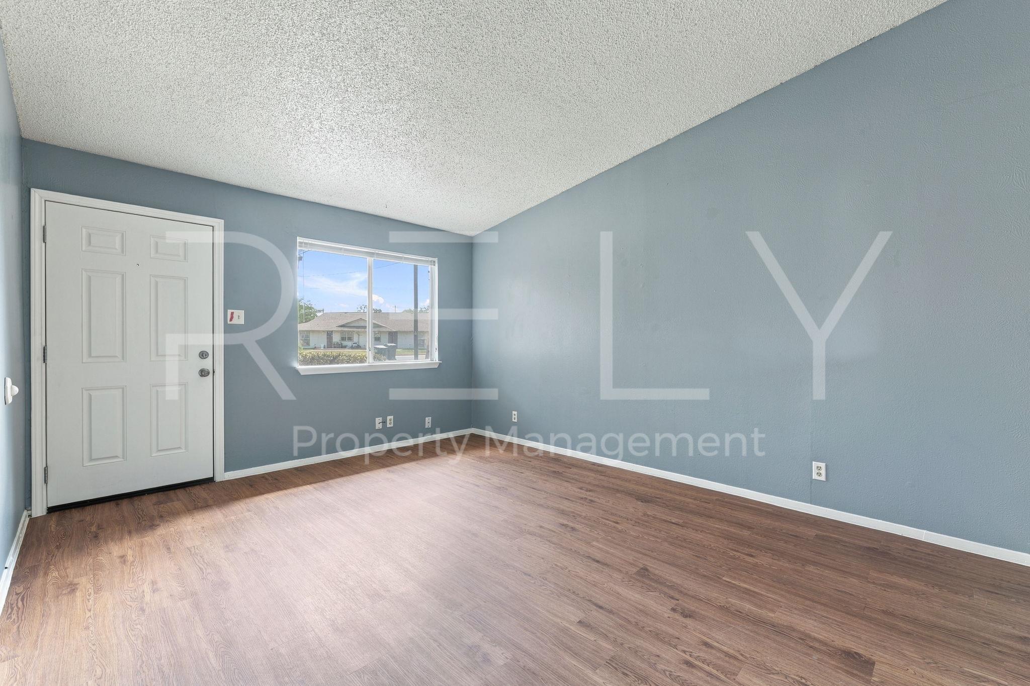 409 E Janis Dr #b Property Photo 7