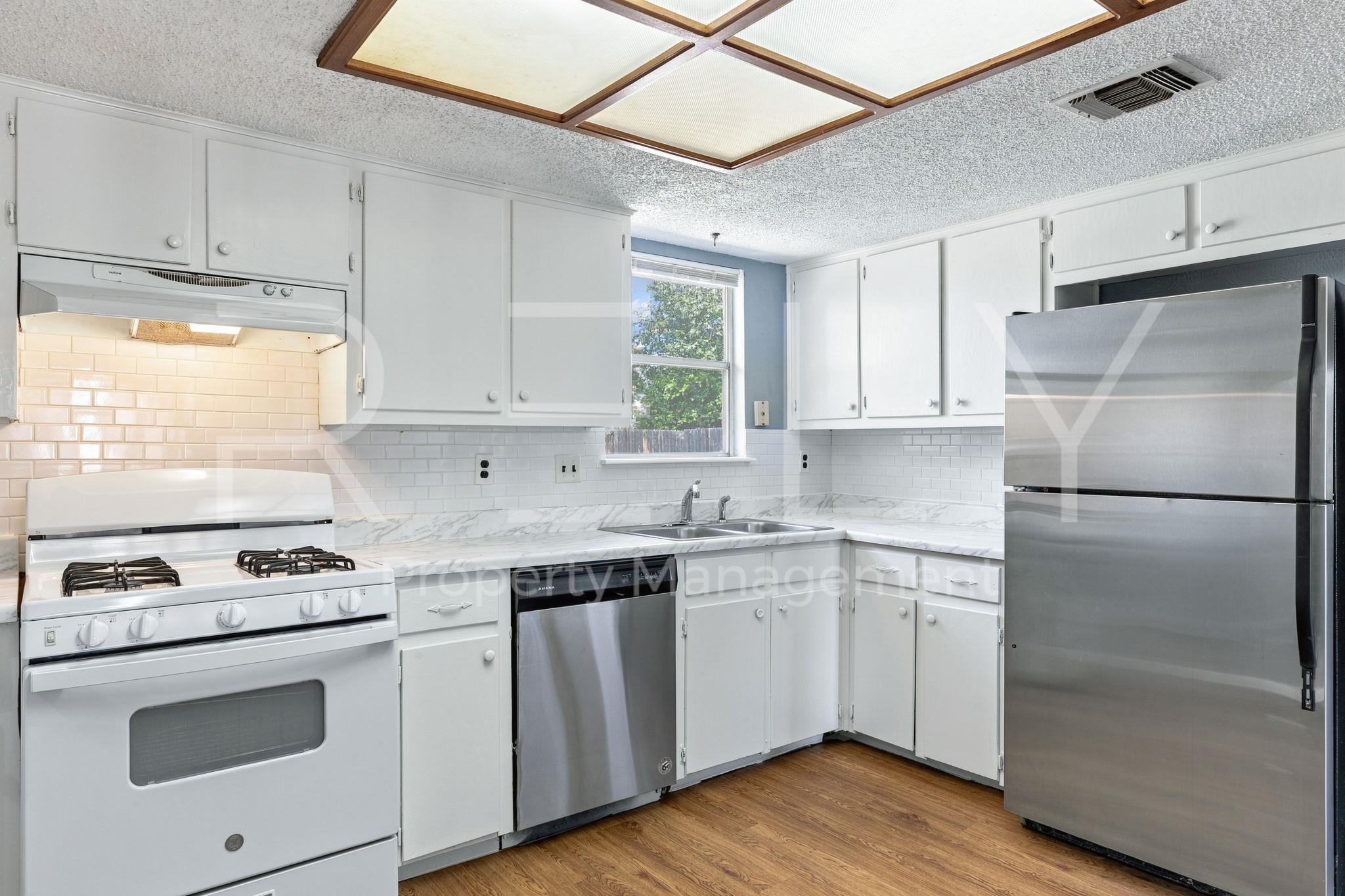 409 E Janis Dr #b Property Photo 10