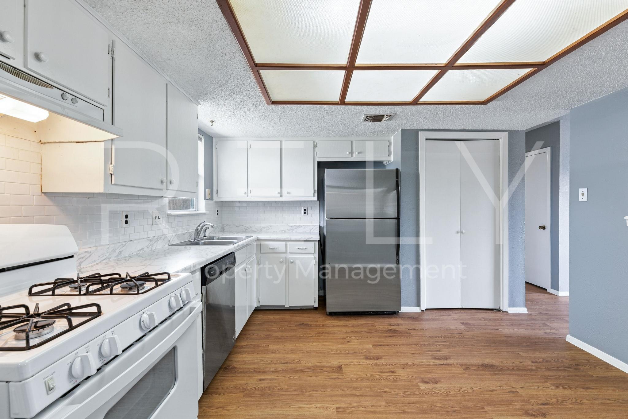 409 E Janis Dr #b Property Photo 11