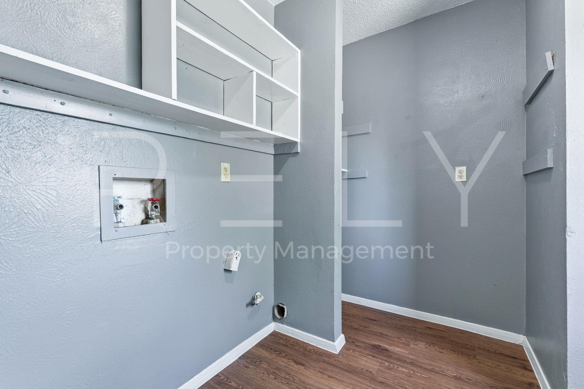 409 E Janis Dr #b Property Photo 13