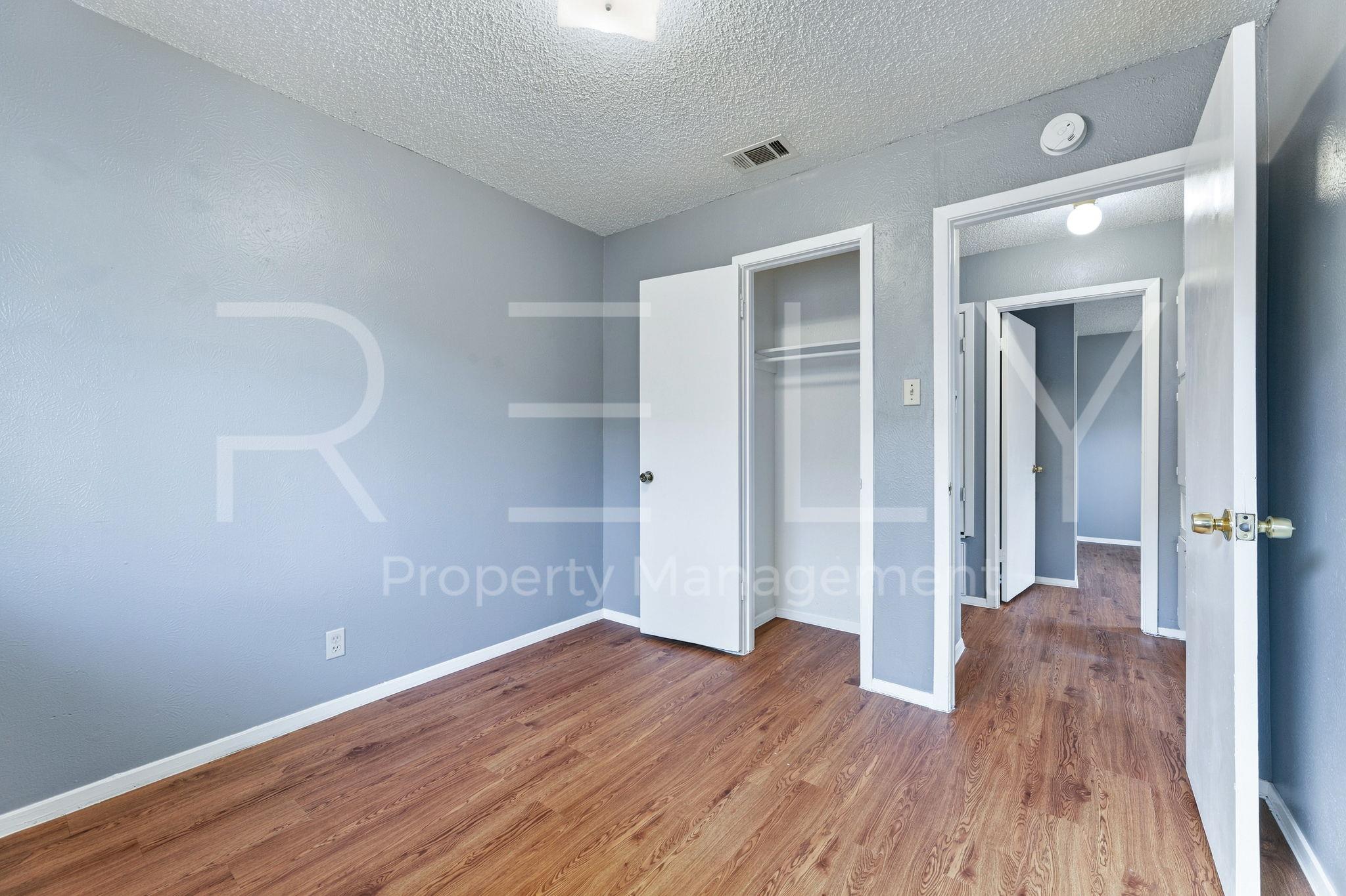 409 E Janis Dr #b Property Photo 22