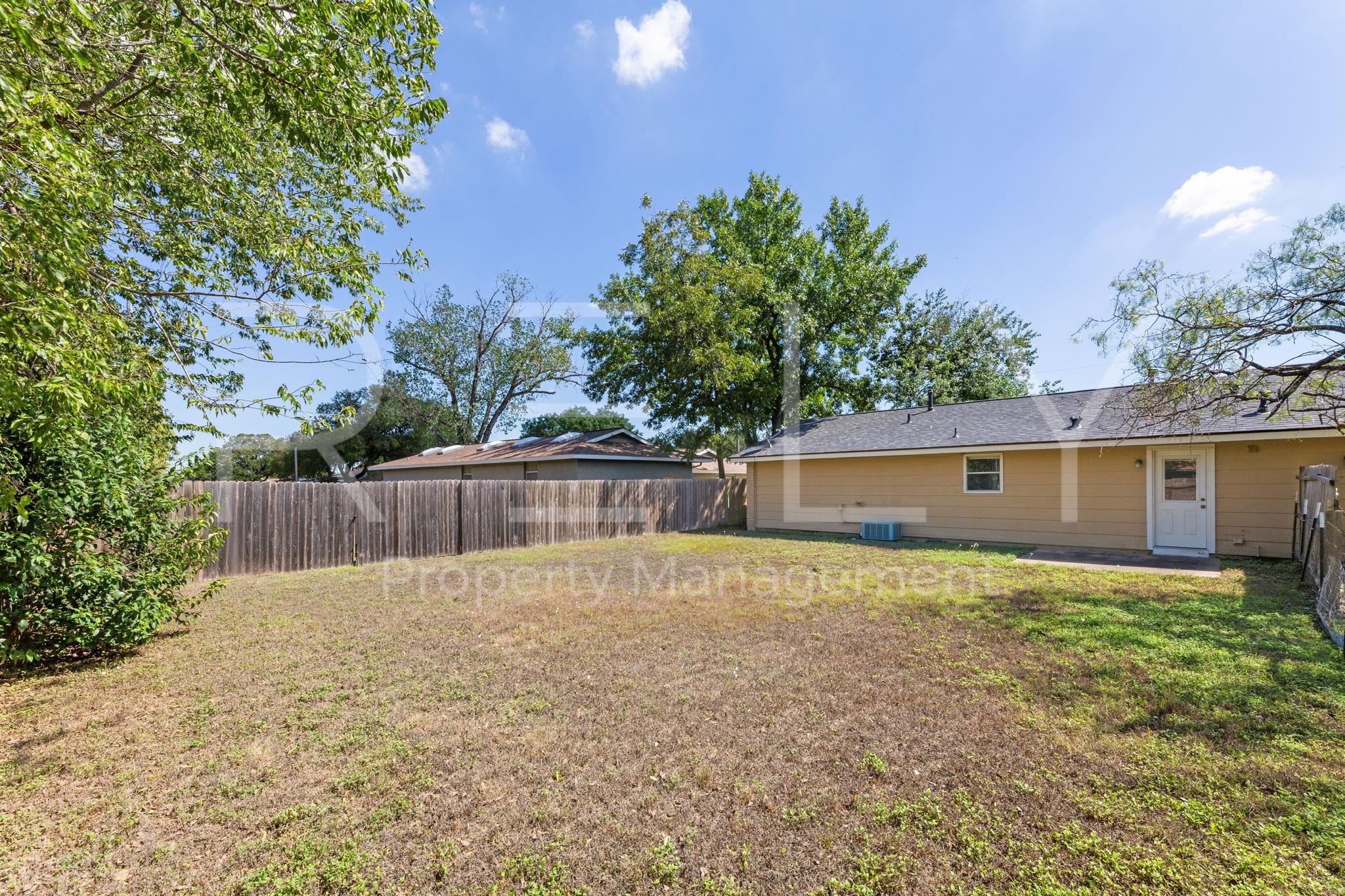 409 E Janis Dr #b Property Photo 26