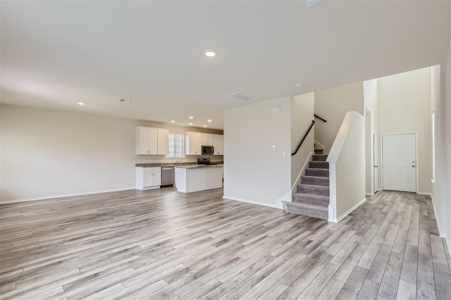 74 Pacific Loon St Property Photo 3