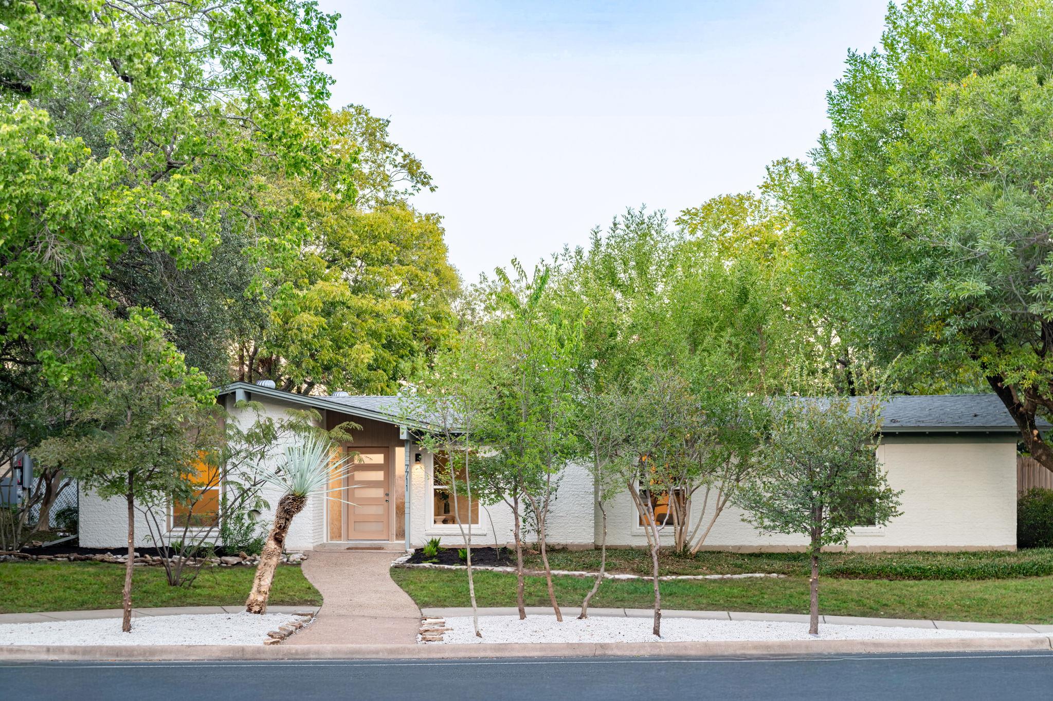 7711 Shoal Creek Blvd Property Photo 24