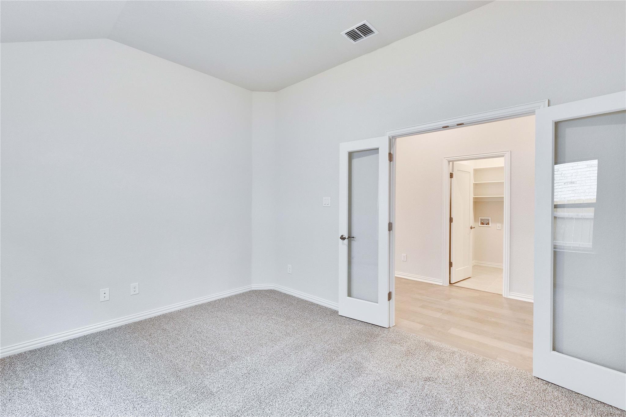 2401 Wooded Run Trl Property Photo 7