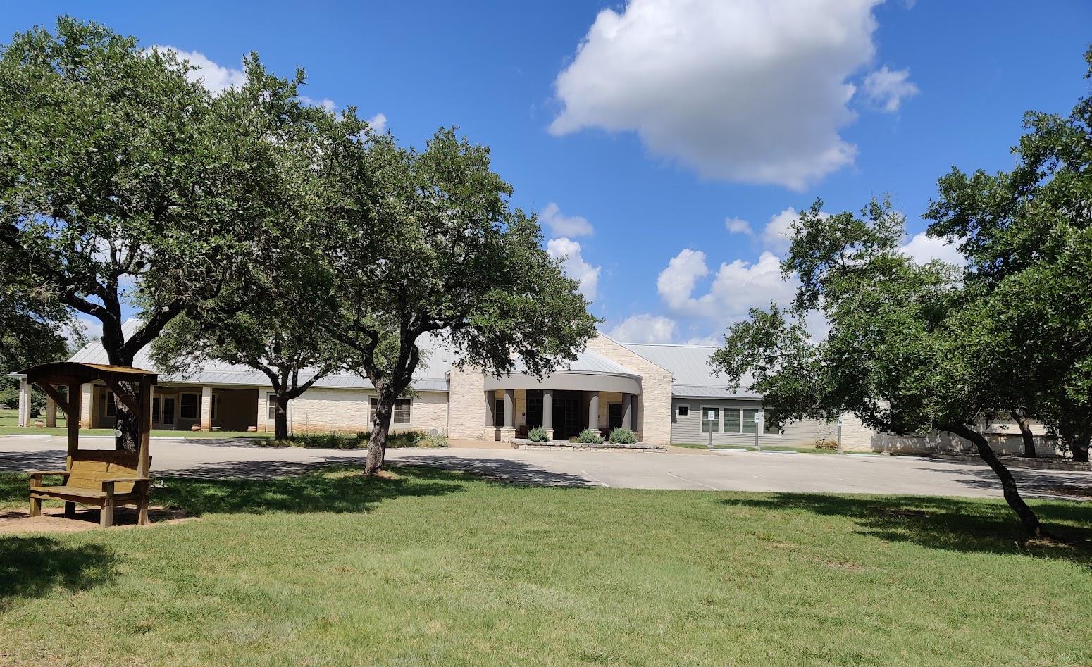 400 W Old Hwy 290 None Property Photo 3