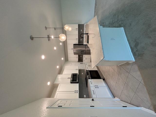 7925 Crystalbrook None W Property Photo 4
