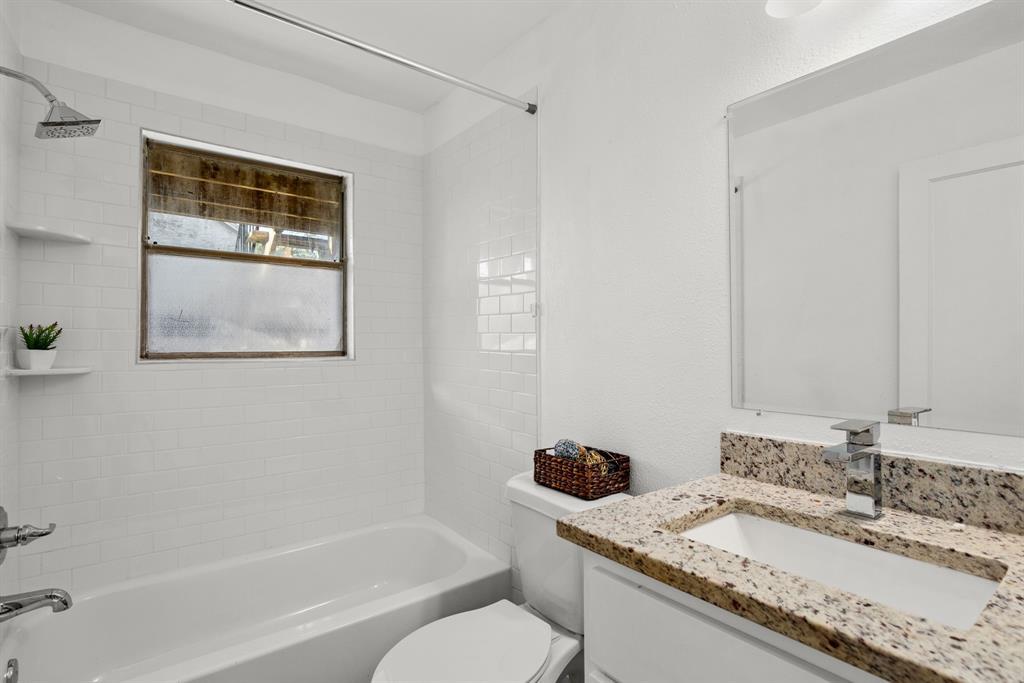 301 E 33rd St #5 Property Photo 8