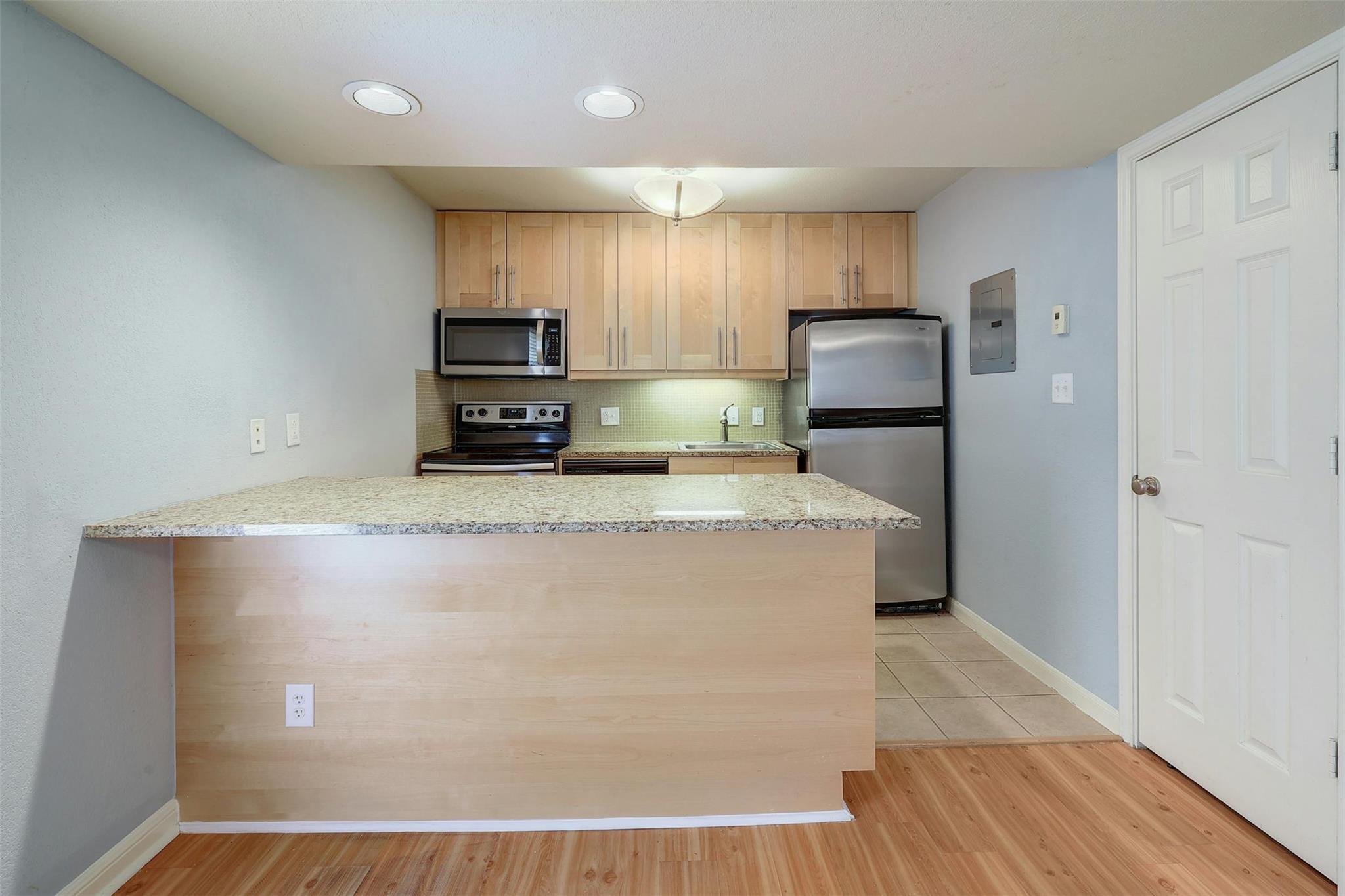 7685 Northcross Dr #524 Property Photo 6