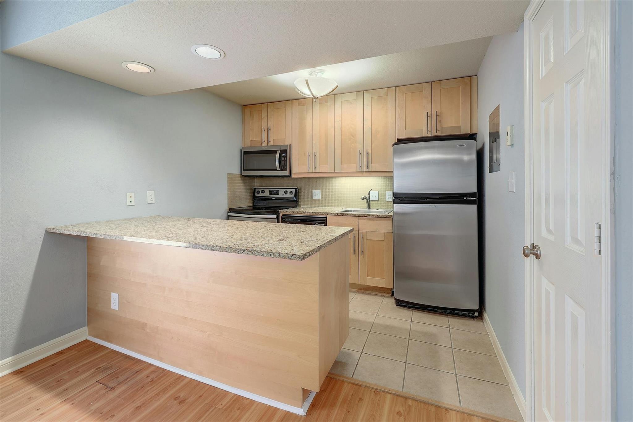 7685 Northcross Dr #524 Property Photo 7