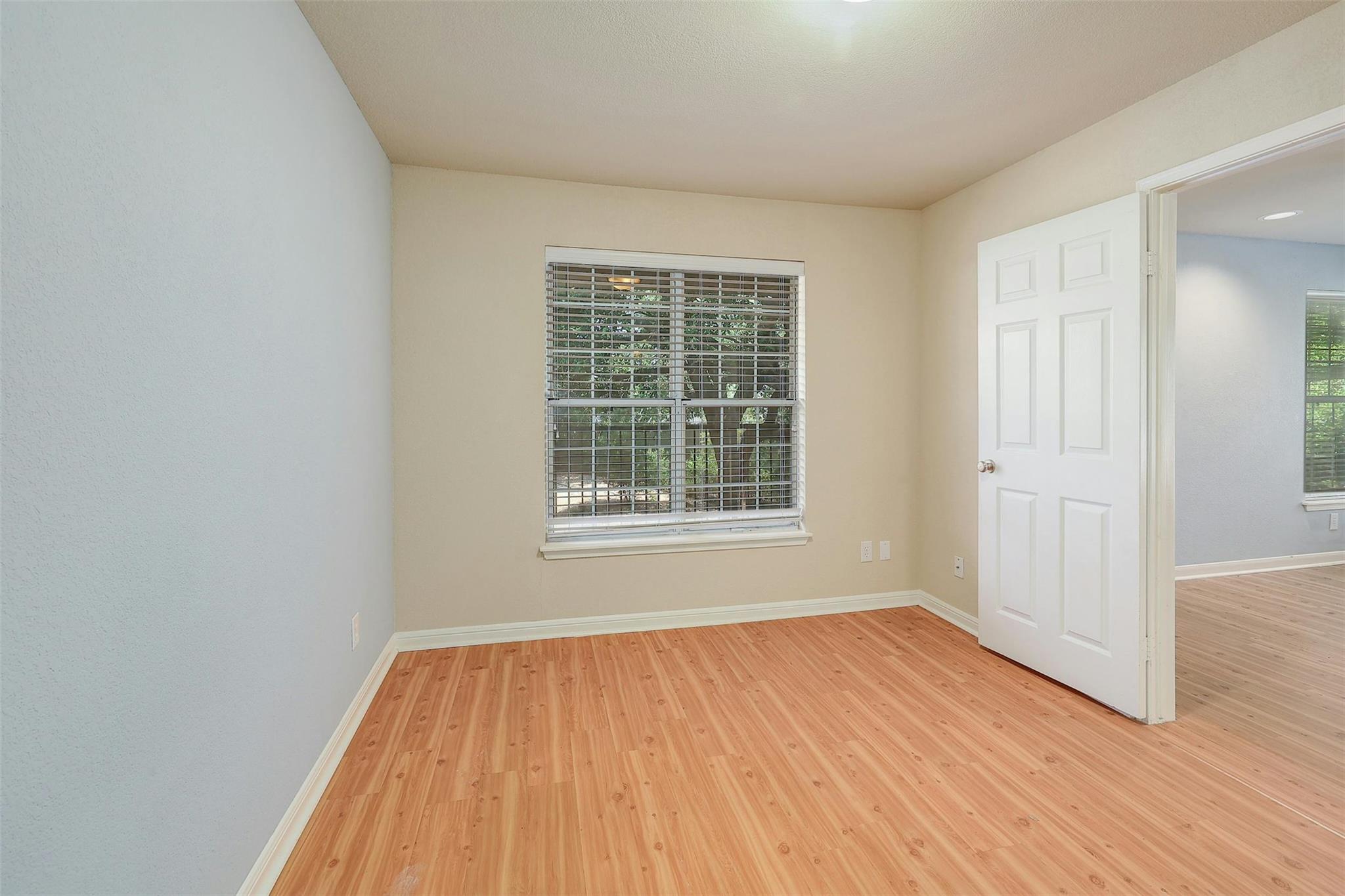 7685 Northcross Dr #524 Property Photo 10