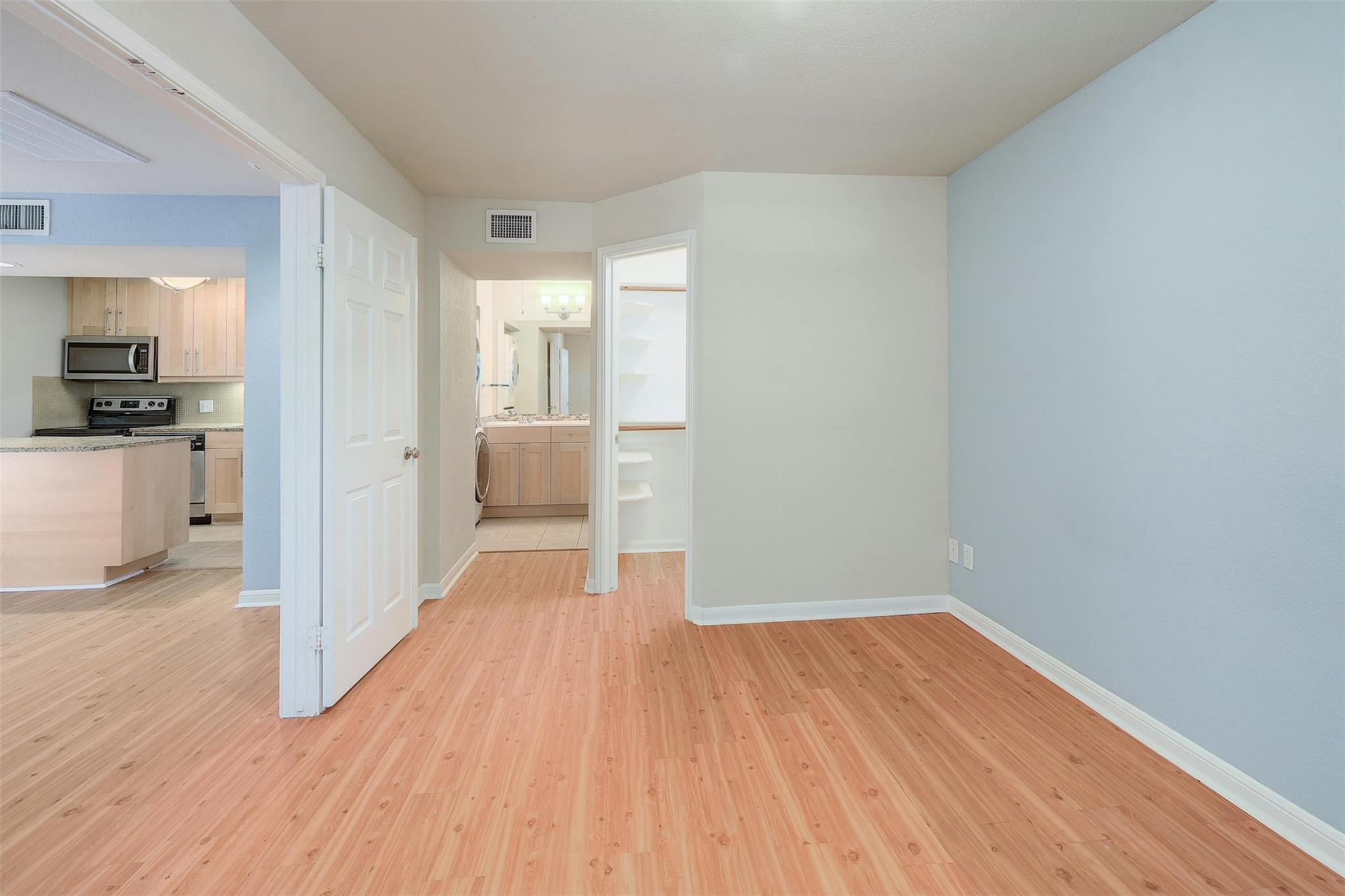 7685 Northcross Dr #524 Property Photo 12