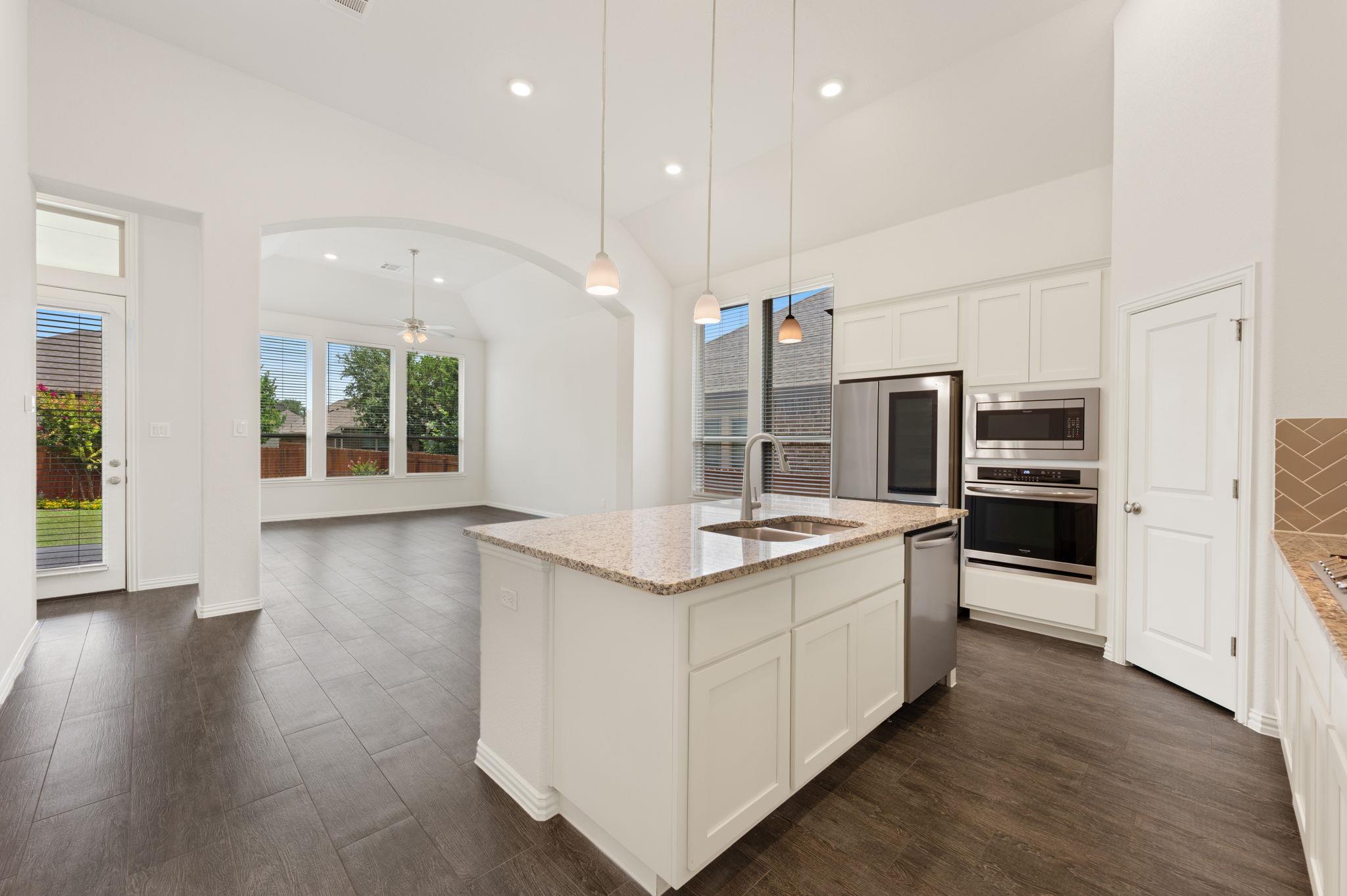 7905 Sunrise Ravine Pass Property Photo 3