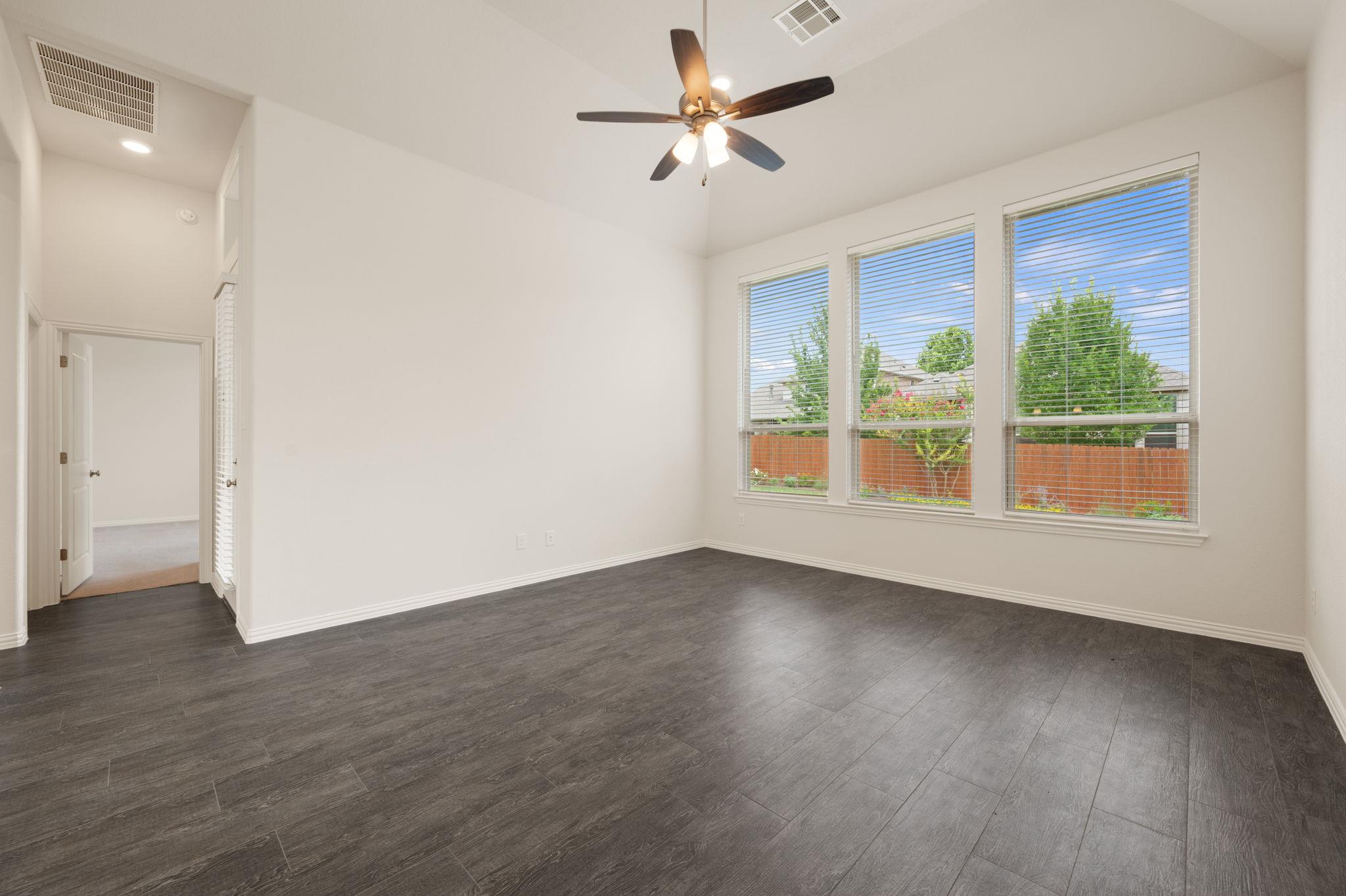 7905 Sunrise Ravine Pass Property Photo 10