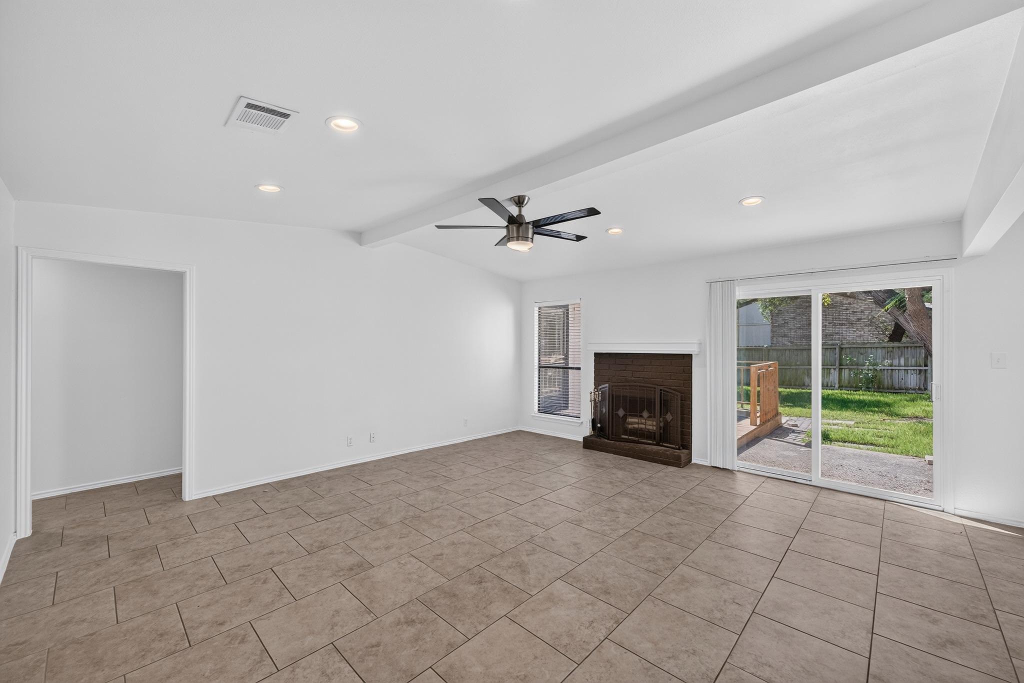 11805 Bell Ave #b Property Photo 6