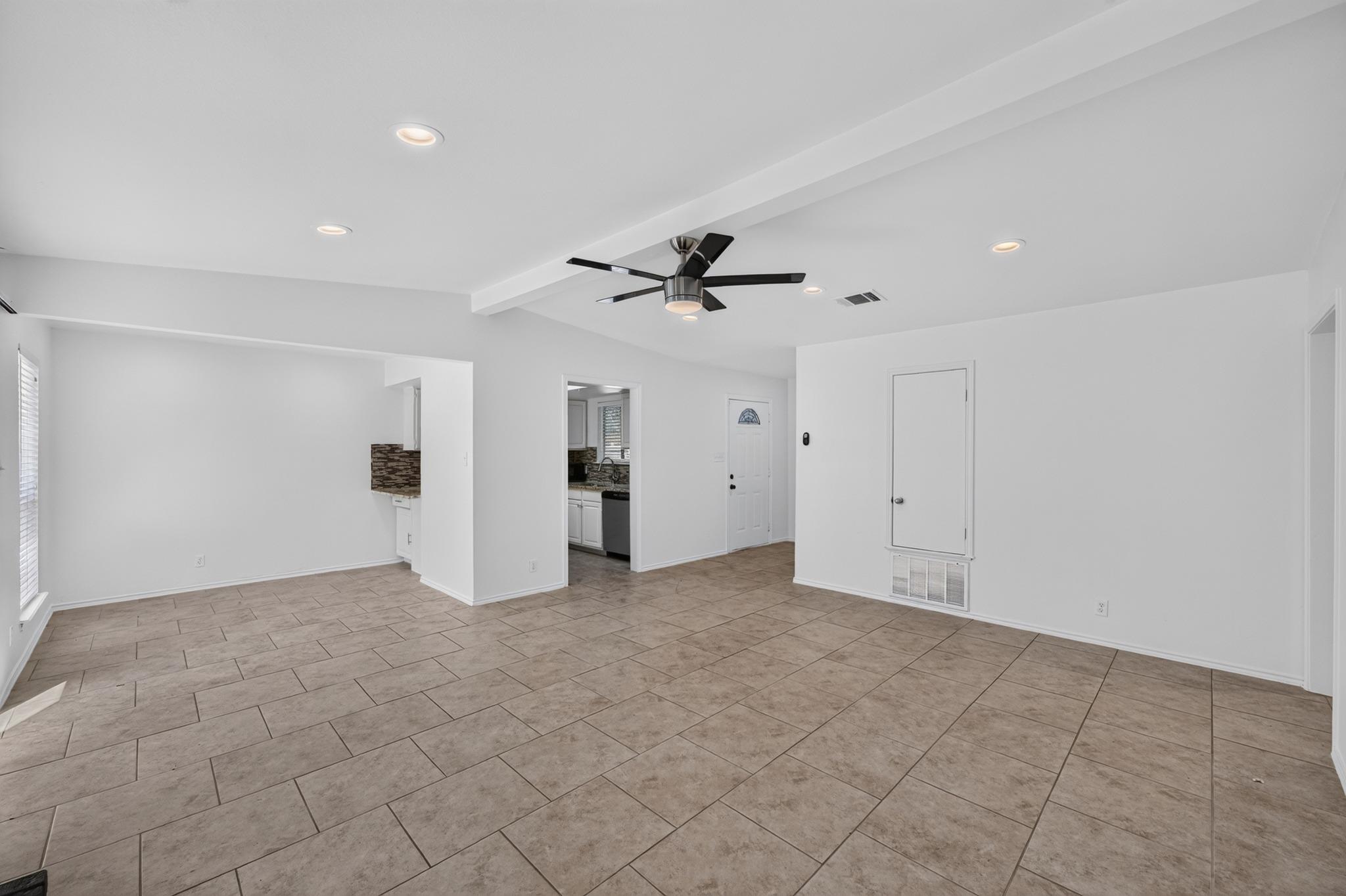 11805 Bell Ave #b Property Photo 7