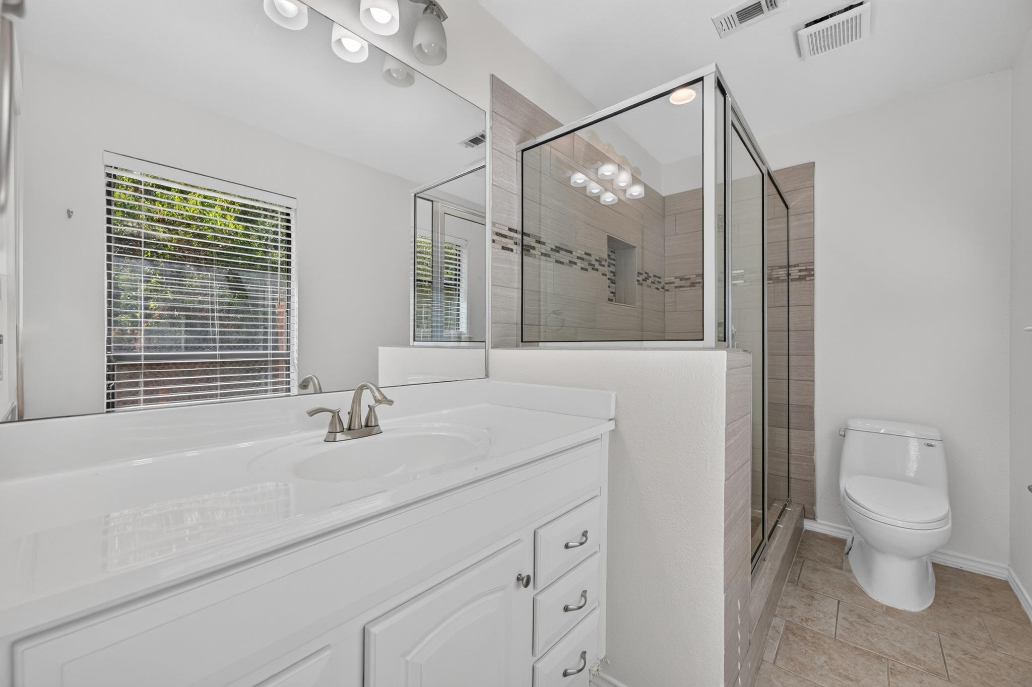 11805 Bell Ave #b Property Photo 16