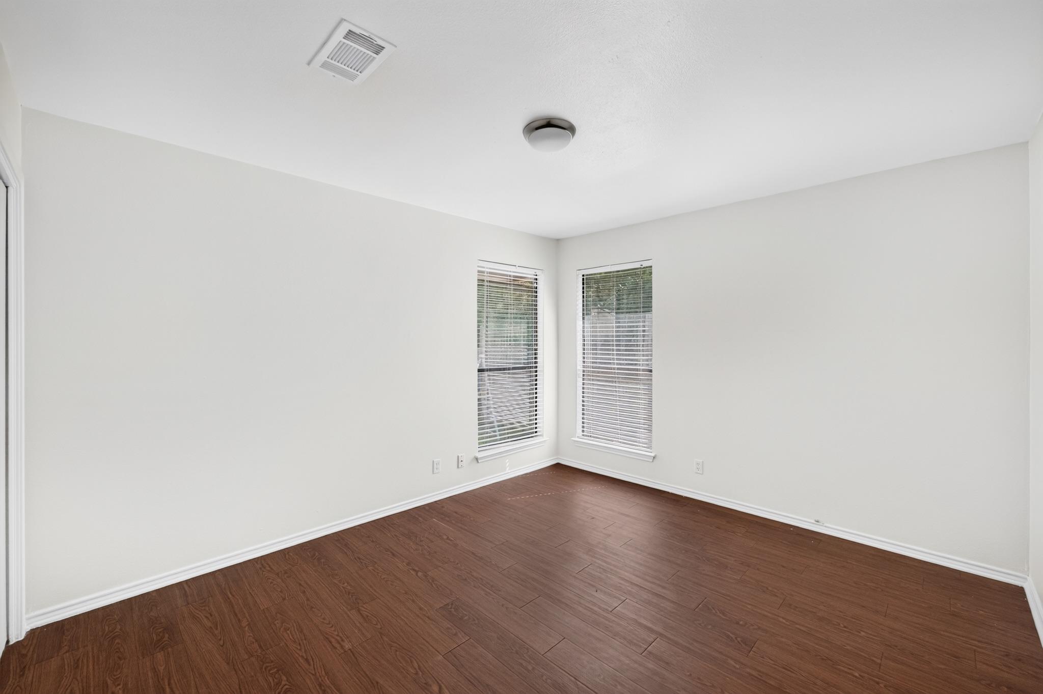 11805 Bell Ave #b Property Photo 19