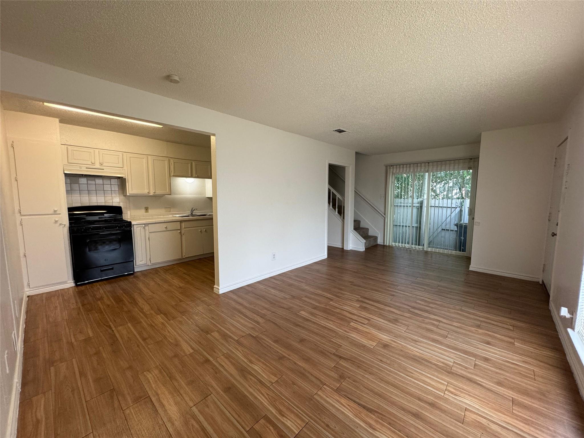 4810 West Wind Trl #101 Property Photo 3