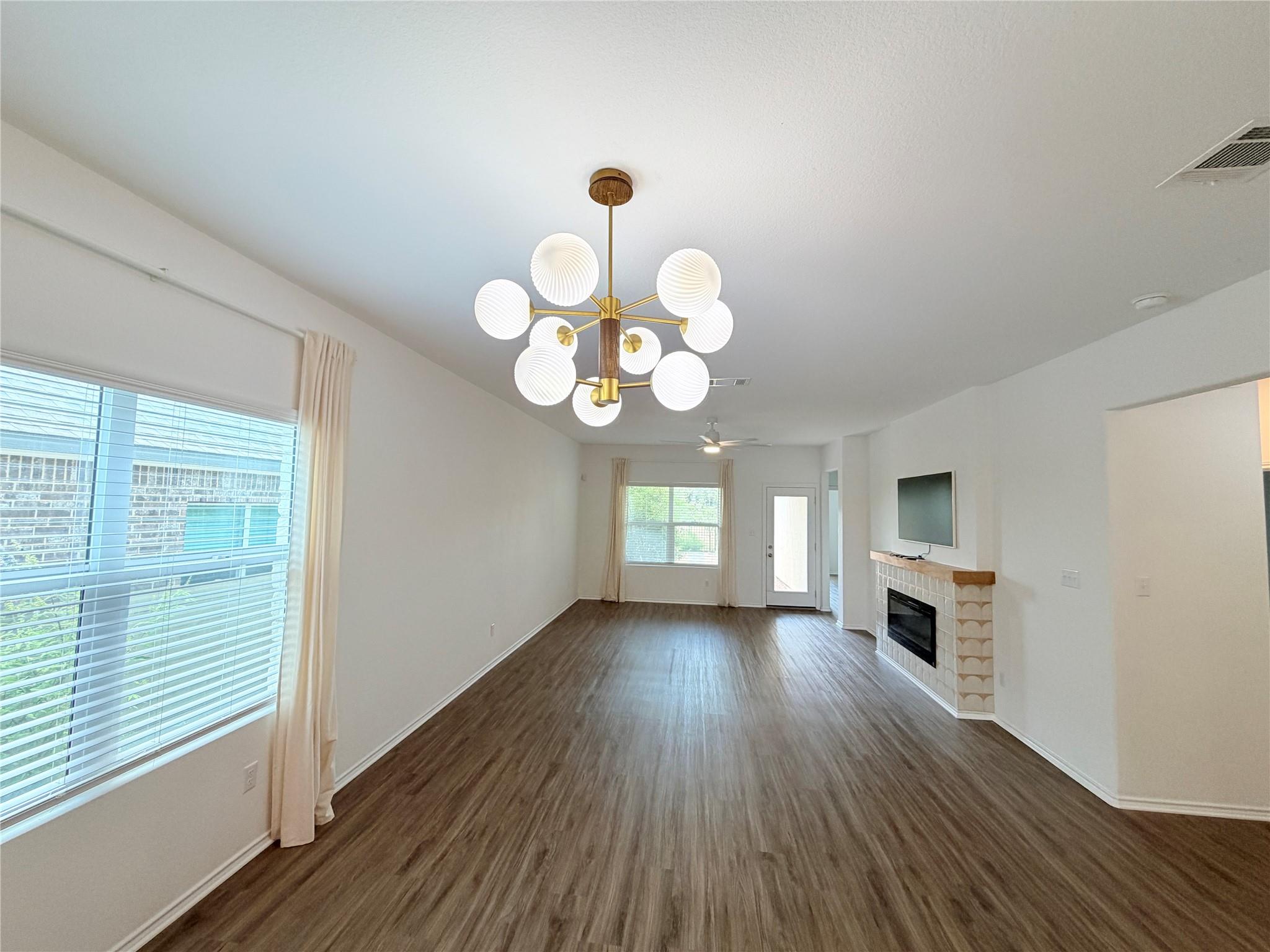 928 Legends Ln Property Photo 3