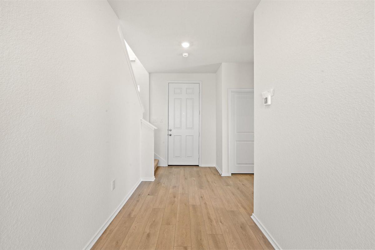 1002 Golden St Property Photo 6
